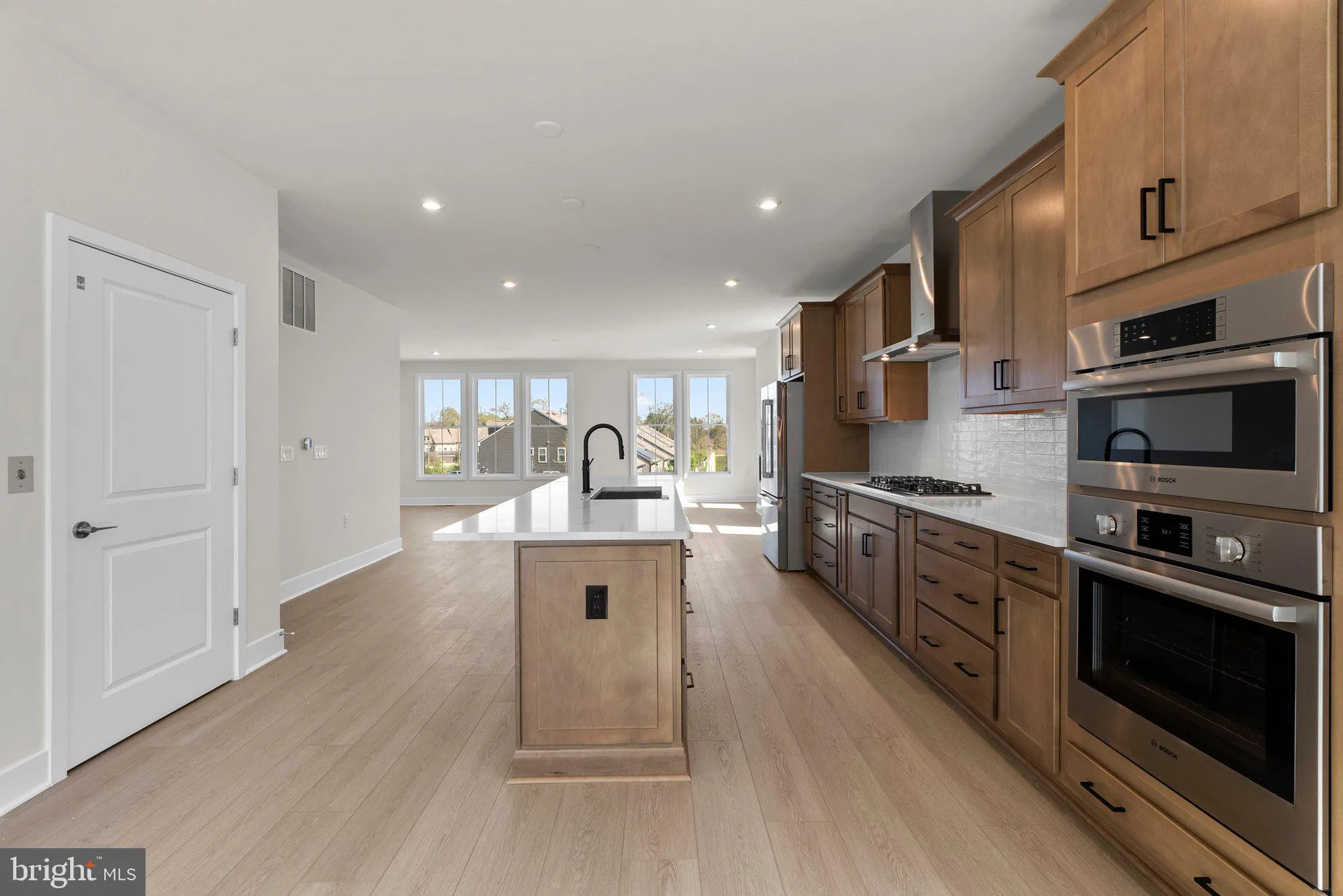 Property Slideshow image 11 of 49 | 44506 lowestoft sq, Ashburn, VA, 20147