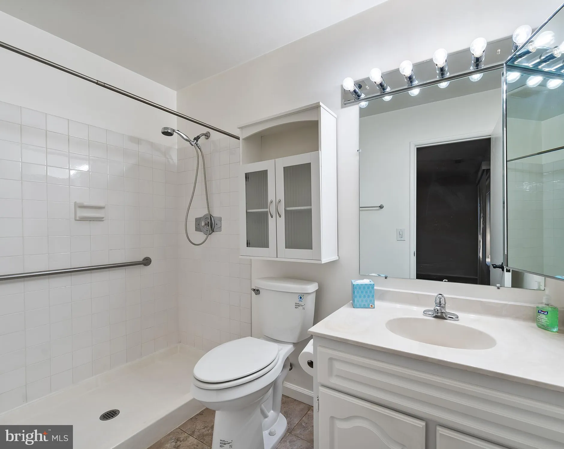 Property Slideshow image 18 of 24 | 2 finsbury park ct # 47-a, Silver Spring, MD, 20906