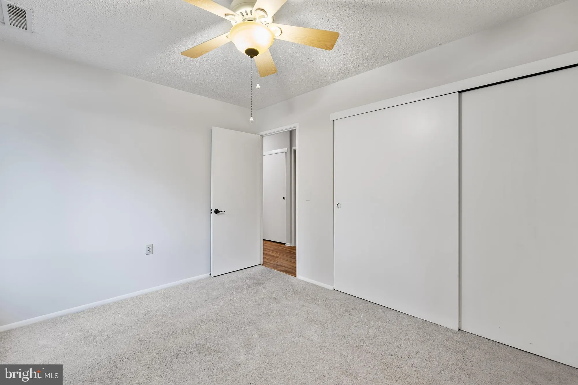 Property Slideshow image 20 of 24 | 2 finsbury park ct # 47-a, Silver Spring, MD, 20906