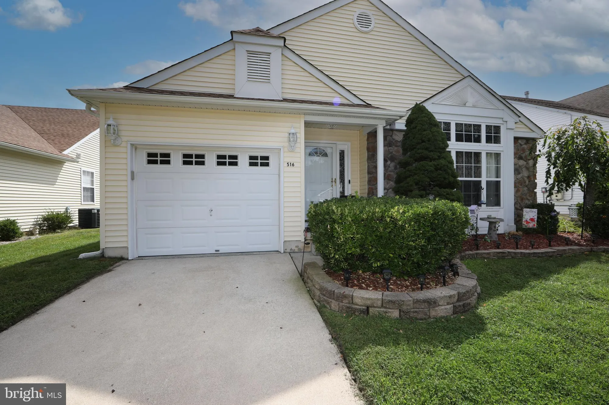 Property Slideshow image 1 of 34 | 516 saint martin ct, Williamstown, NJ, 08094