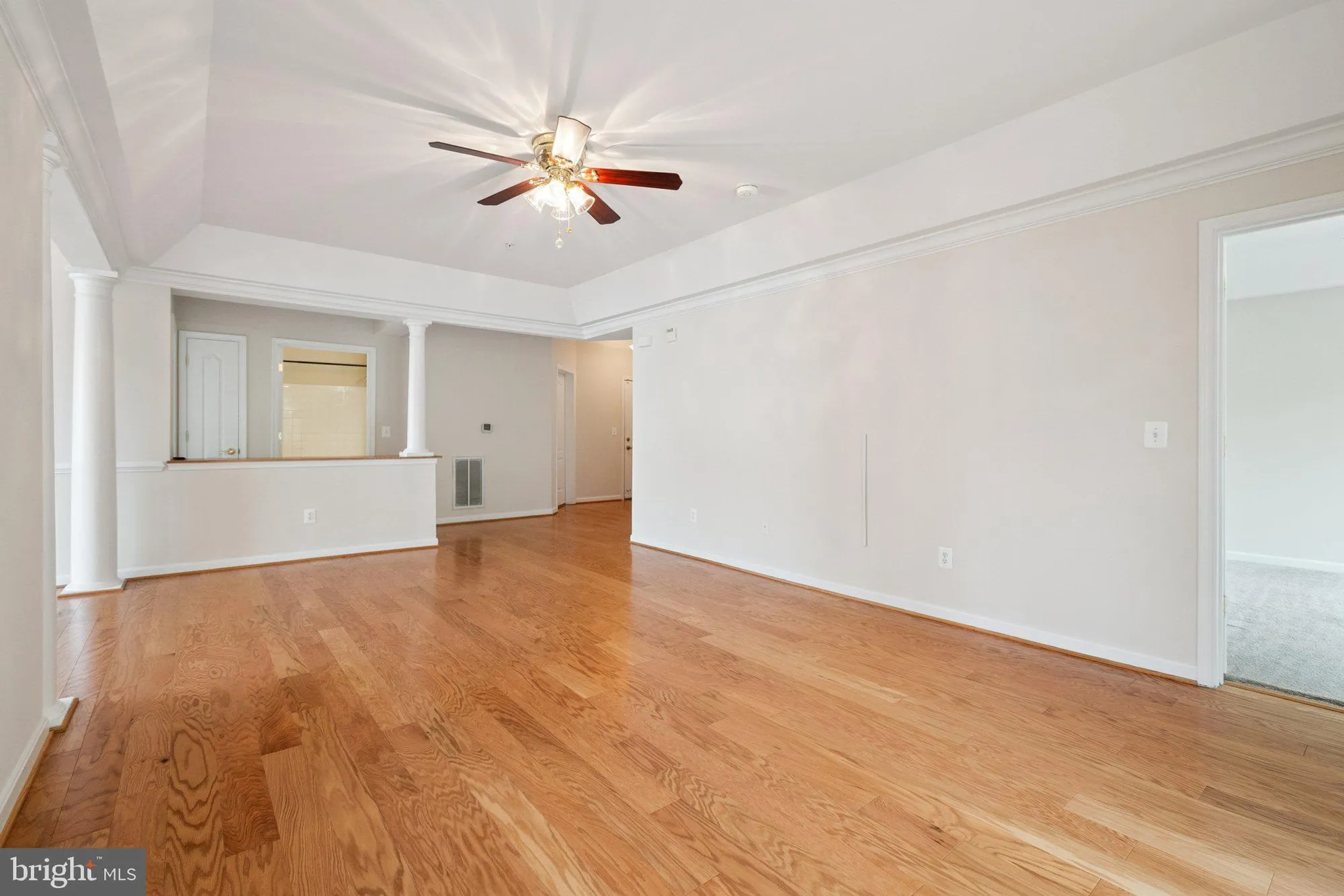 Property Slideshow image 5 of 32 | 8608 wandering fox trl 303, Odenton, MD, 21113