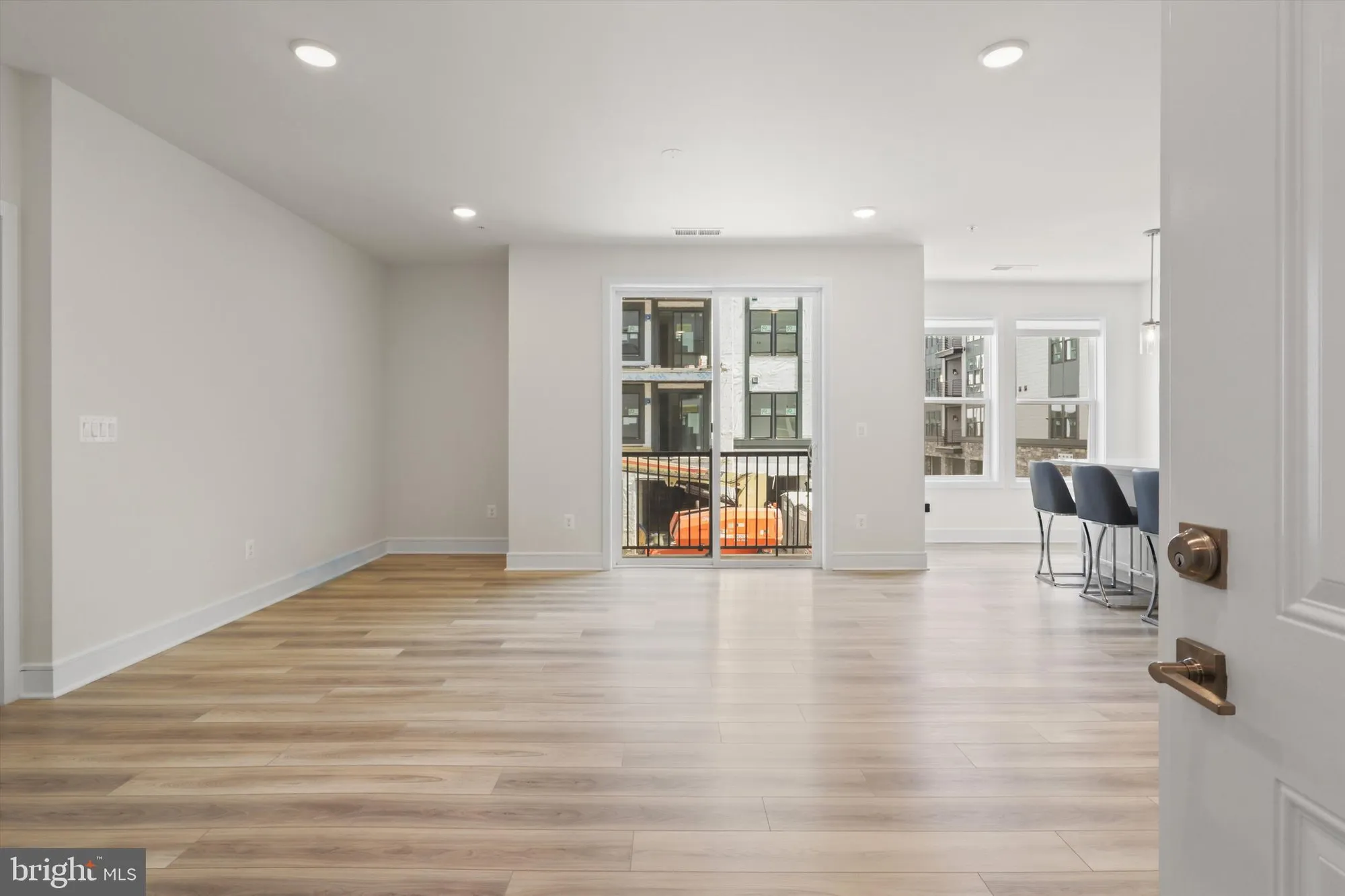 Property Slideshow image 6 of 49 | 23688 bolton crescent ter apt 204, Ashburn, VA, 20148