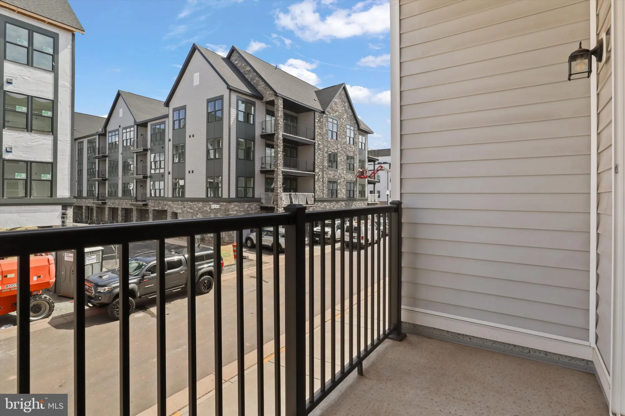 Property Slideshow image 28 of 49 | 23688 bolton crescent ter apt 204, Ashburn, VA, 20148