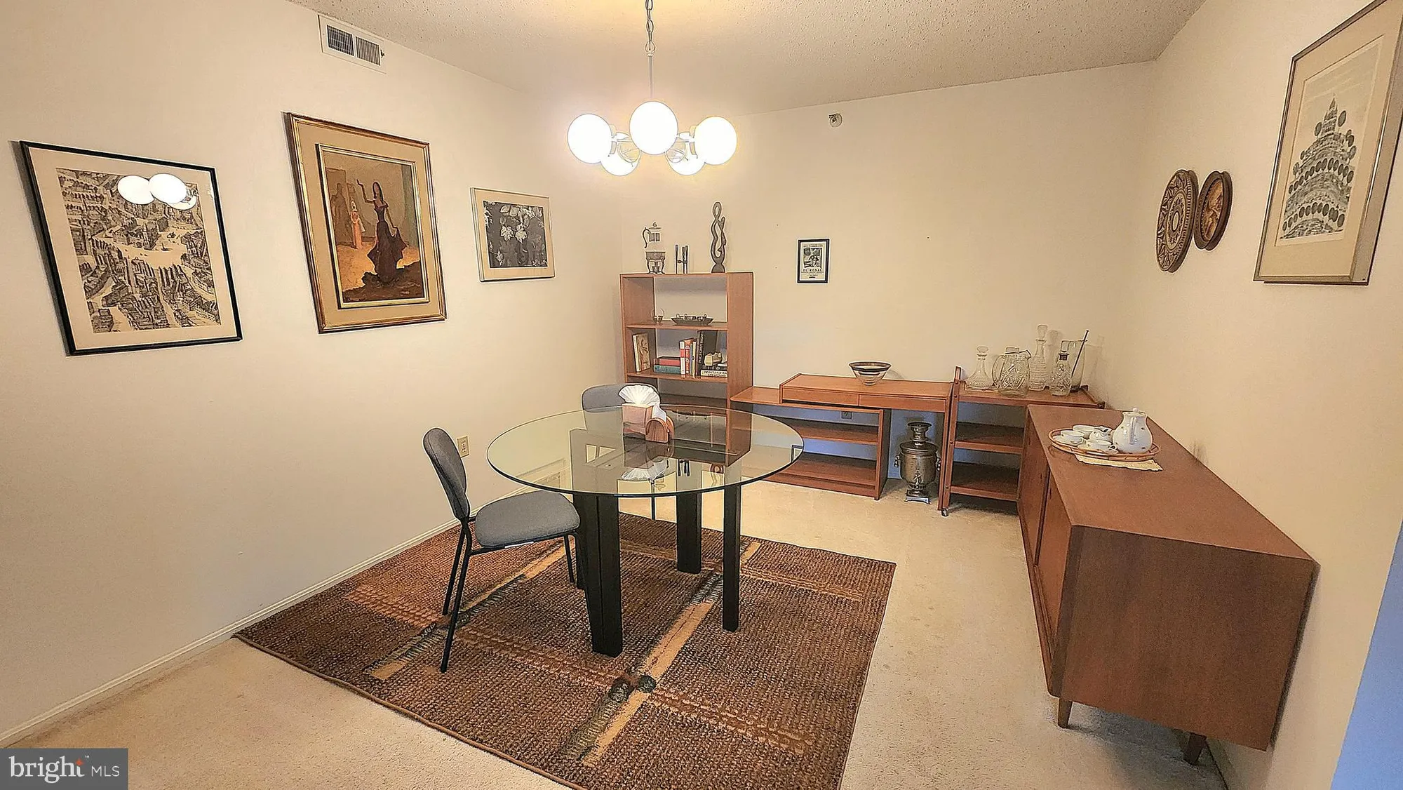 Property Slideshow image 5 of 37 | 15101 interlachen dr 1-315, Silver Spring, MD, 20906