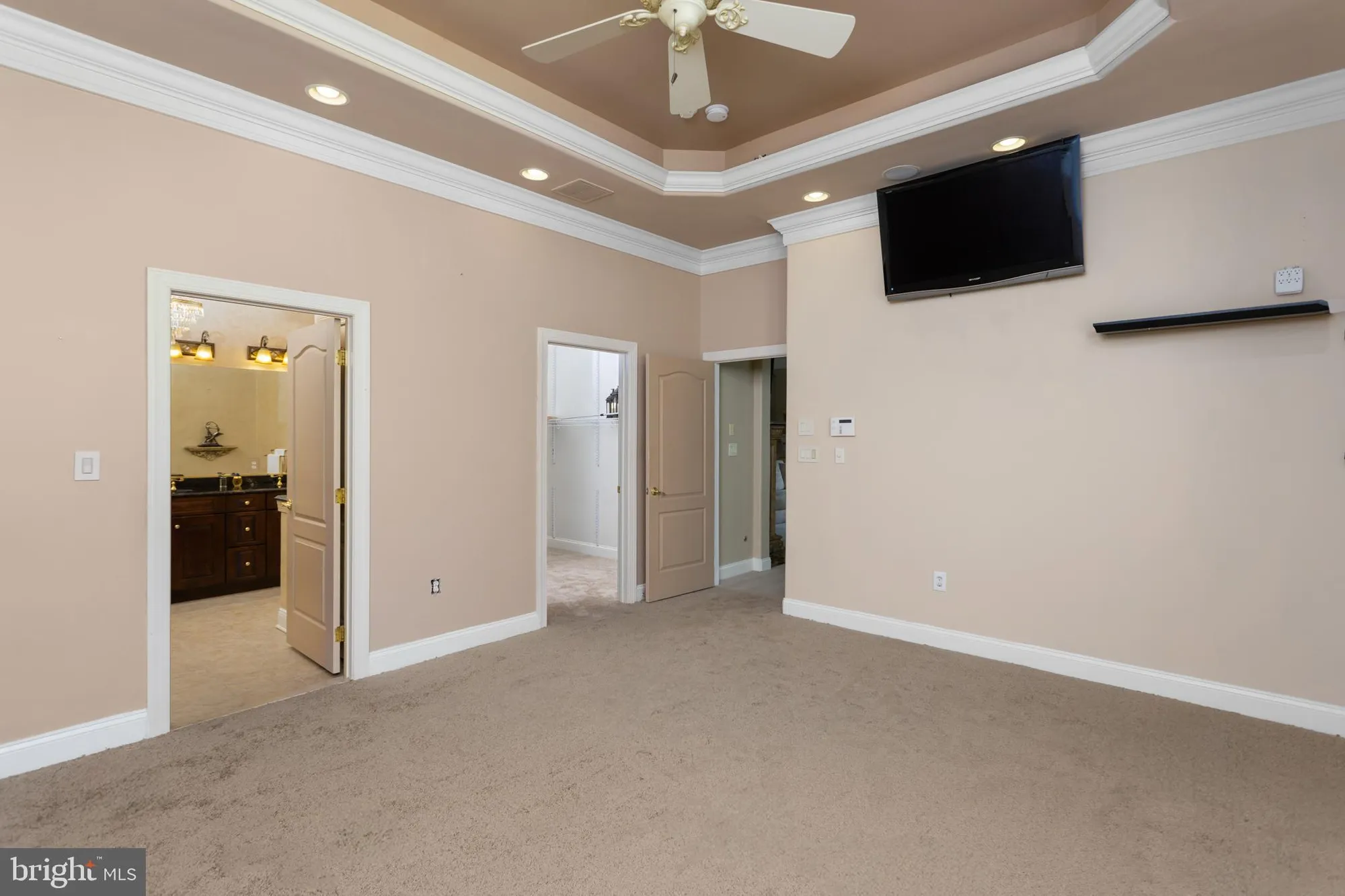 Property Slideshow image 16 of 39 | 37 monte carlo dr, Hamilton, NJ, 08691