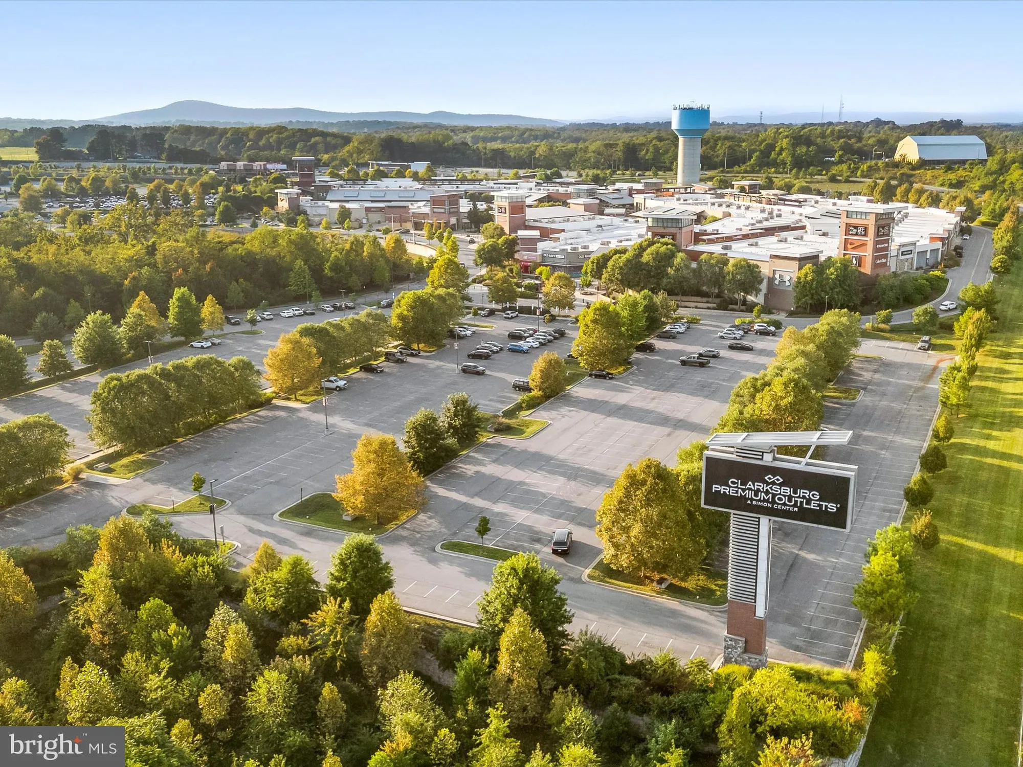 Property Slideshow image 44 of 45 | 13444 petrel st, Clarksburg, MD, 20871