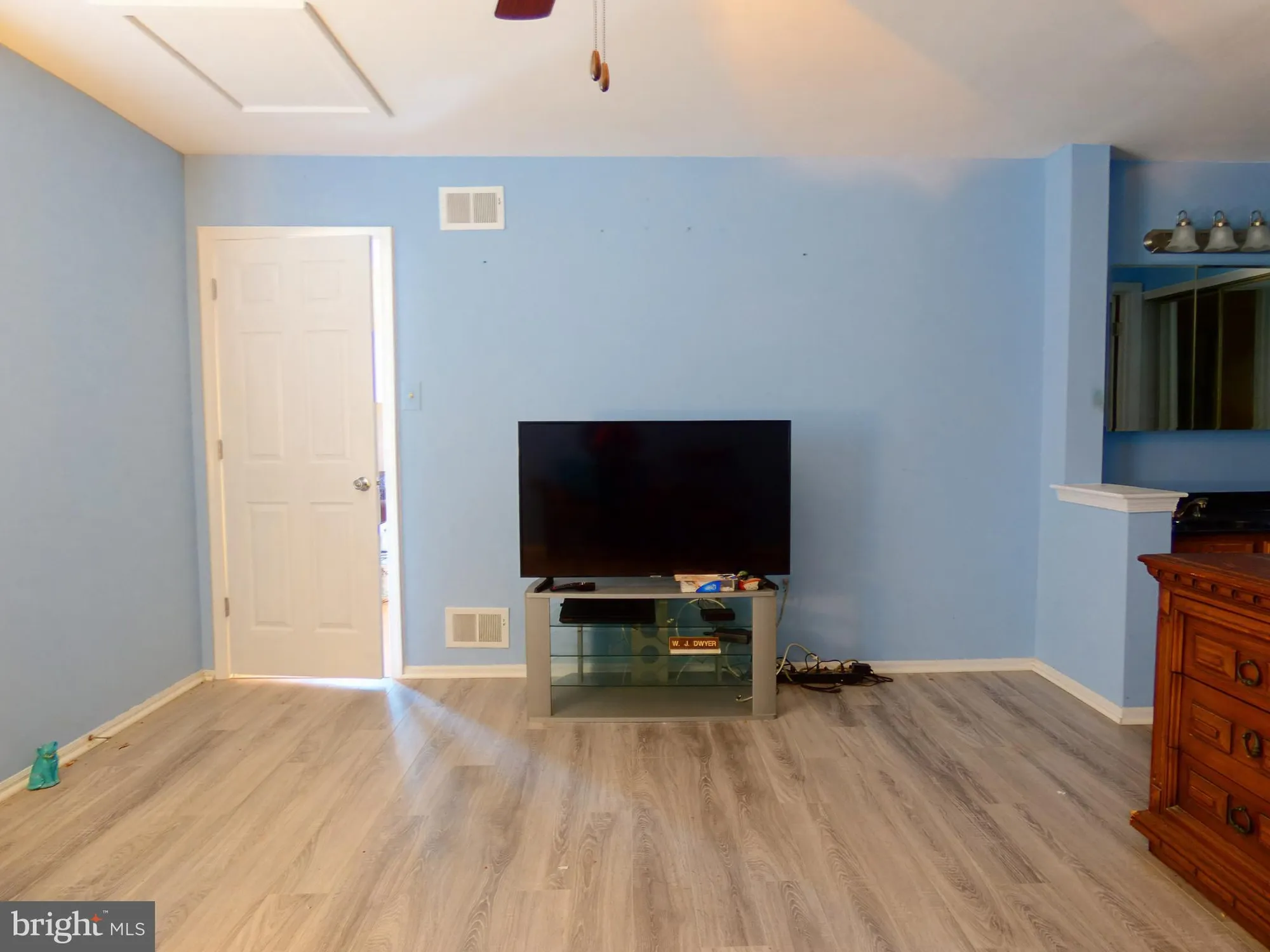 Property Slideshow image 20 of 31 | 407 lexington dr, Little Egg Harbor Twp, NJ, 08087