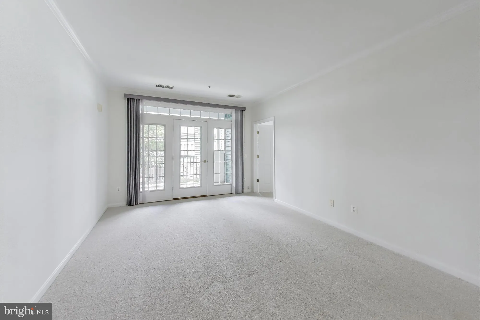 Property Slideshow image 8 of 41 | 13801 belle chasse blvd 212, Laurel, MD, 20707