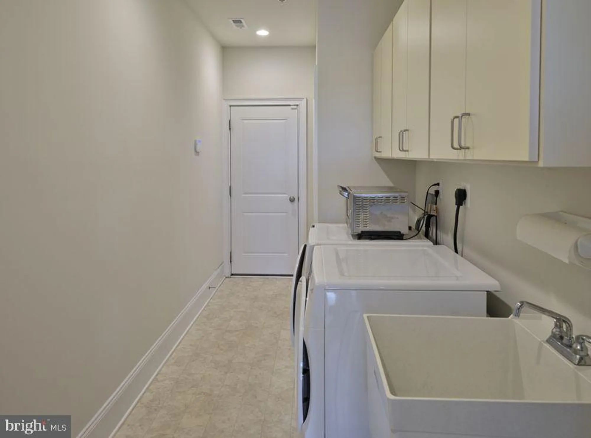 Property Slideshow image 12 of 36 | 3267 bushwood dr, Perkasie, PA, 18944