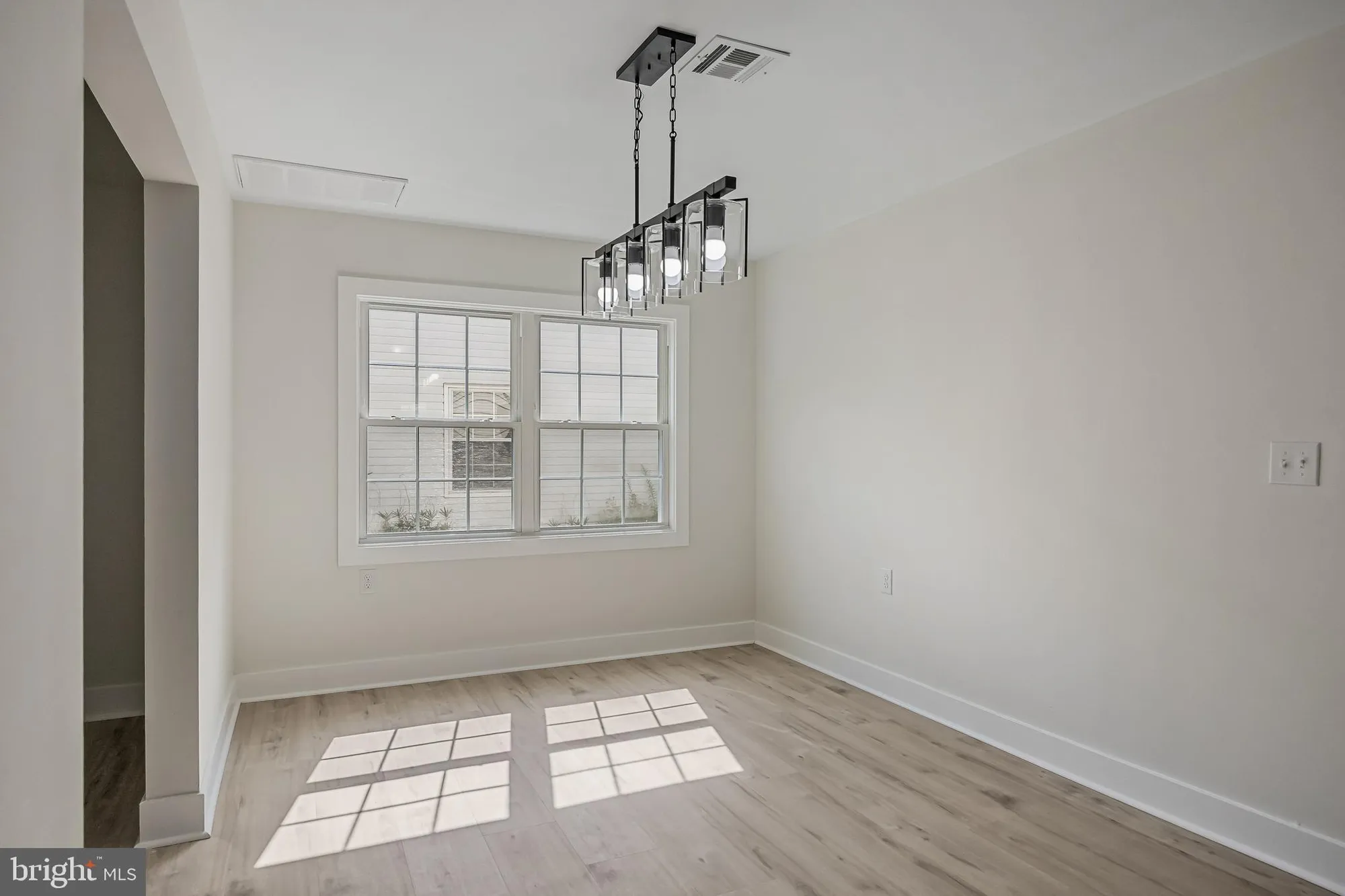 Property Slideshow image 6 of 20 | 55 sheffield pl, Southampton, NJ, 08088