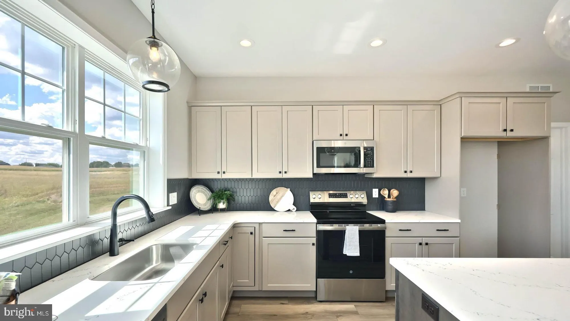 Property Slideshow image 5 of 26 | 214 grand summit dr, Annville, PA, 17003