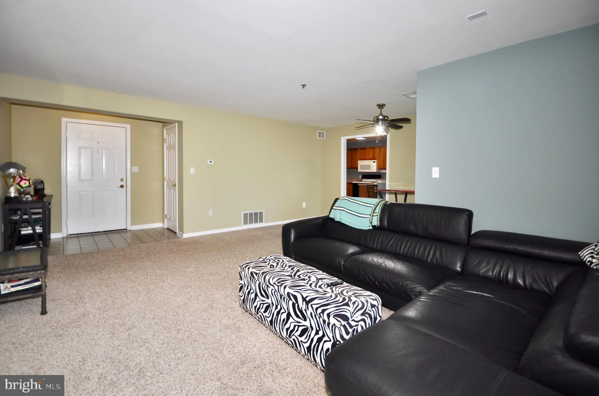 Property Slideshow image 18 of 39 | 42 w college ave apt 324, Yardley, PA, 19067