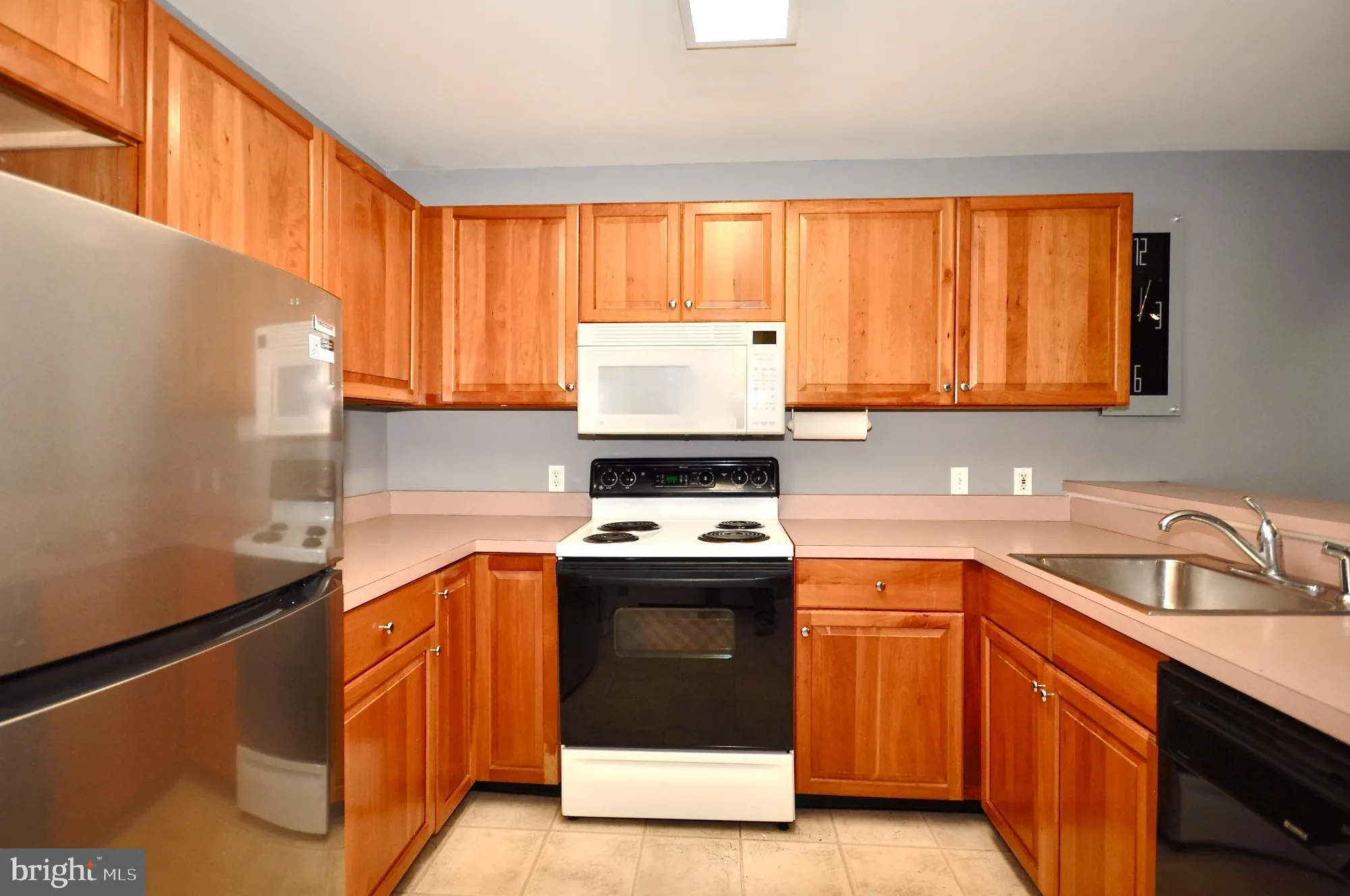 Property Slideshow image 12 of 39 | 42 w college ave apt 324, Yardley, PA, 19067