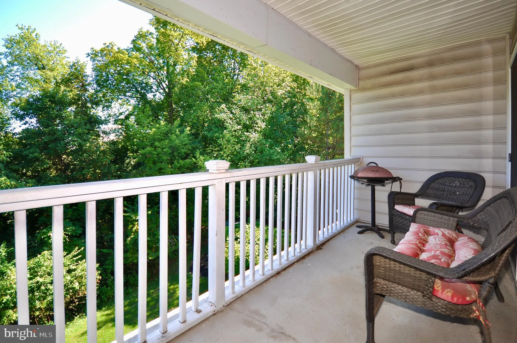 Property Slideshow image 4 of 39 | 42 w college ave apt 324, Yardley, PA, 19067