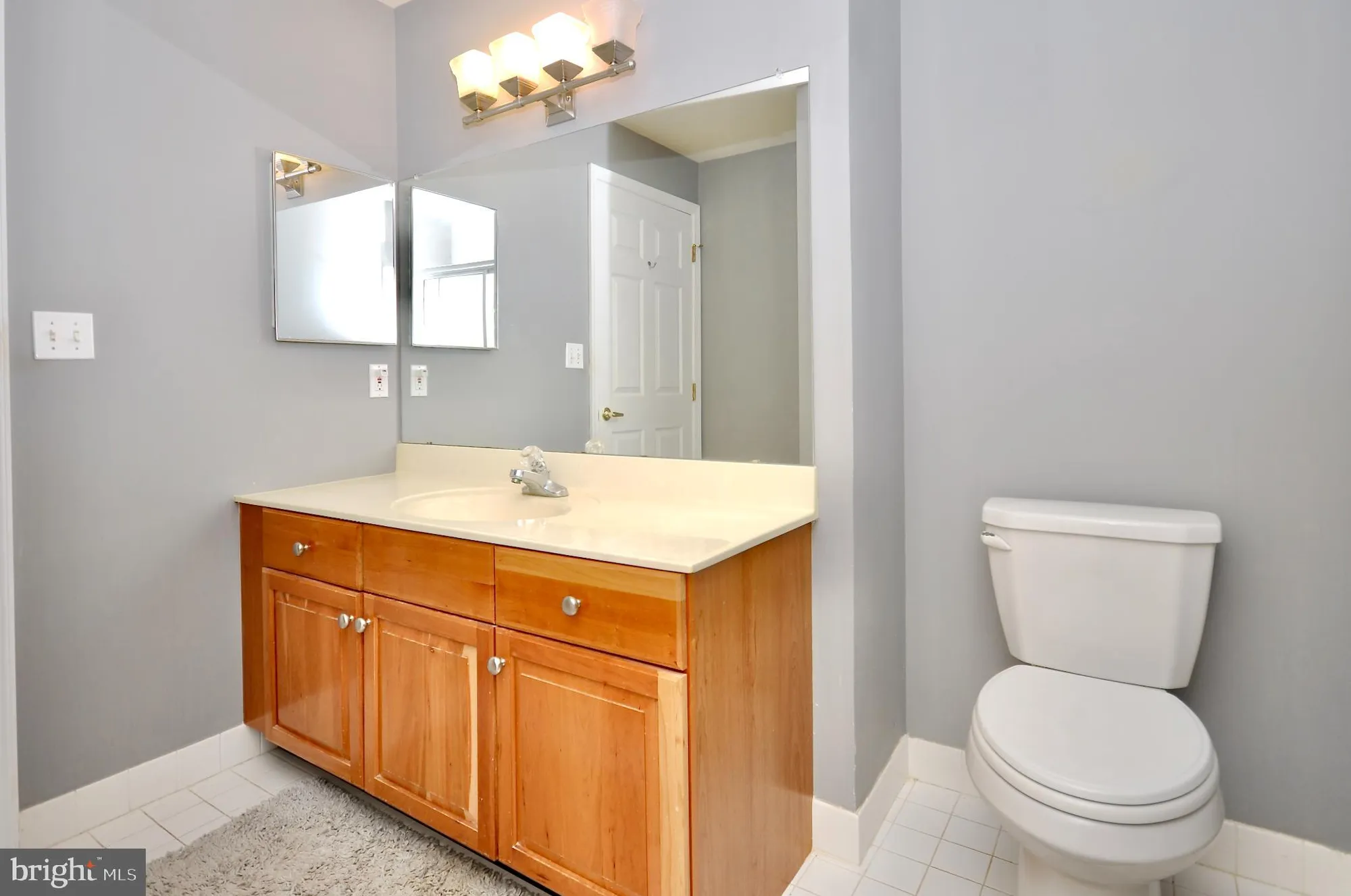 Property Slideshow image 31 of 39 | 42 w college ave apt 324, Yardley, PA, 19067