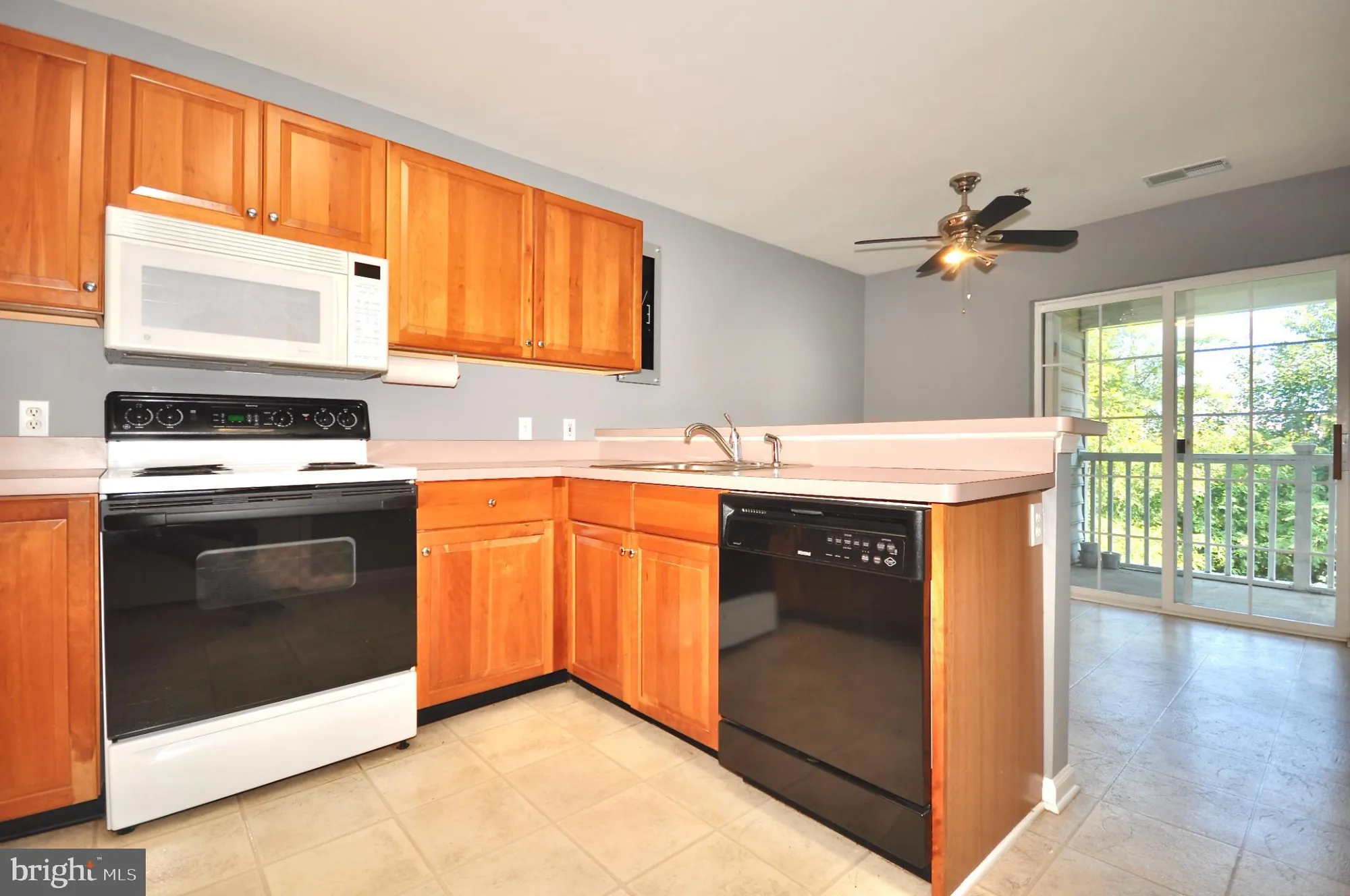 Property Slideshow image 17 of 39 | 42 w college ave apt 324, Yardley, PA, 19067