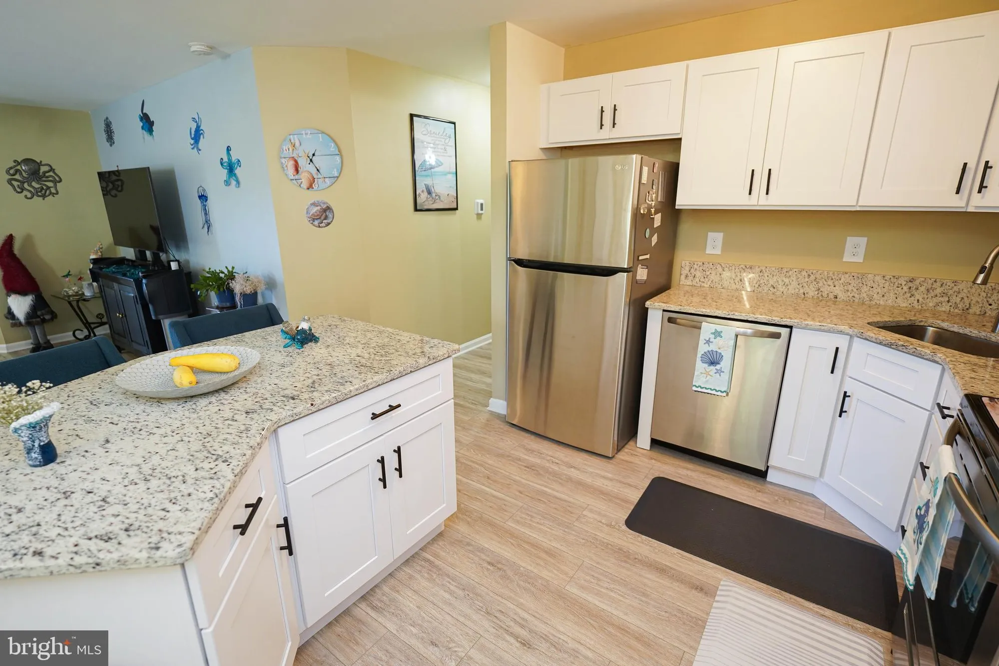 Property Slideshow image 13 of 47 | 11421 manklin creek rd unit 4, Berlin, MD, 21811