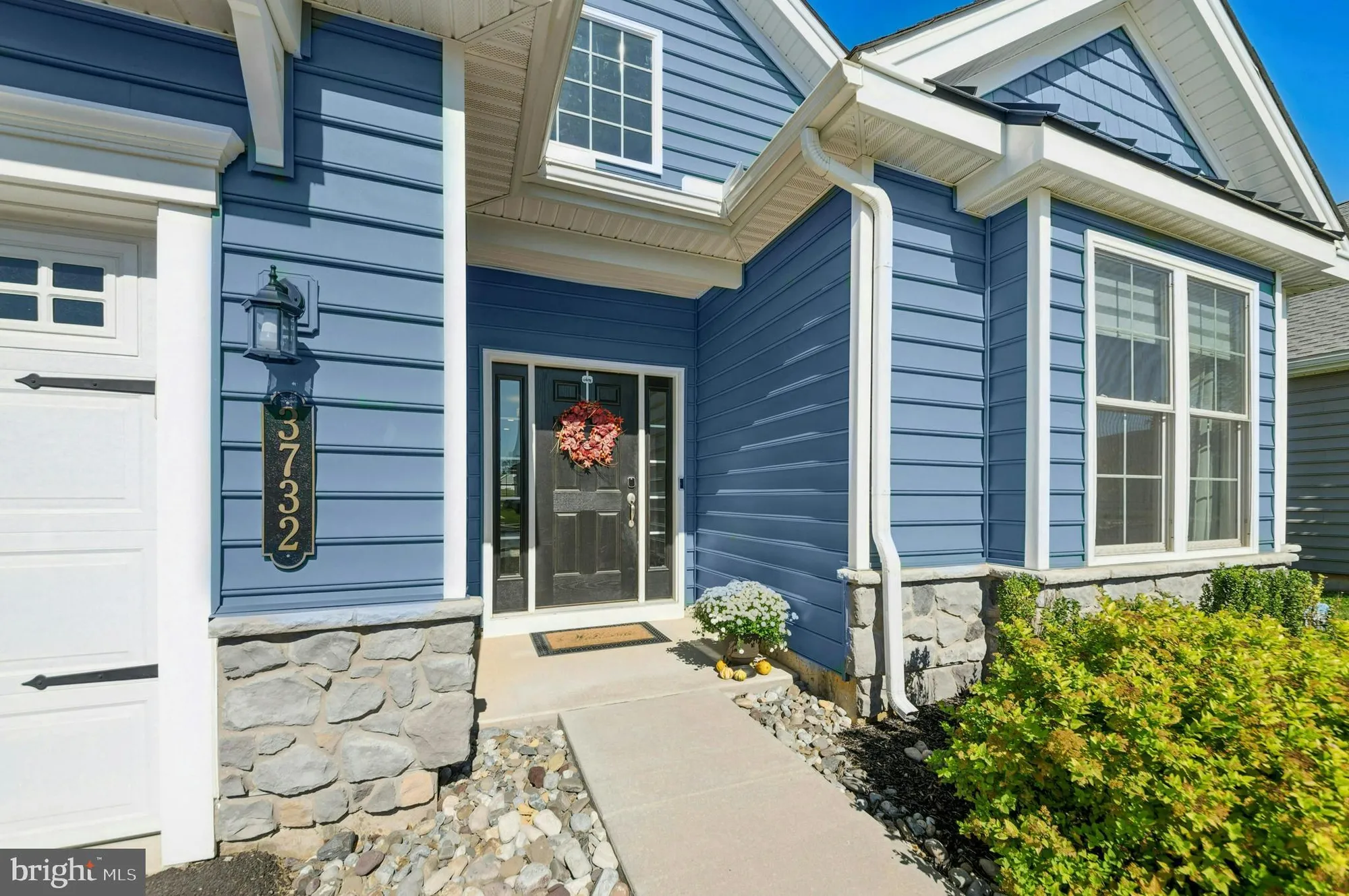 Property Slideshow image 4 of 45 | 3732 loyal ln, Easton, PA, 18045