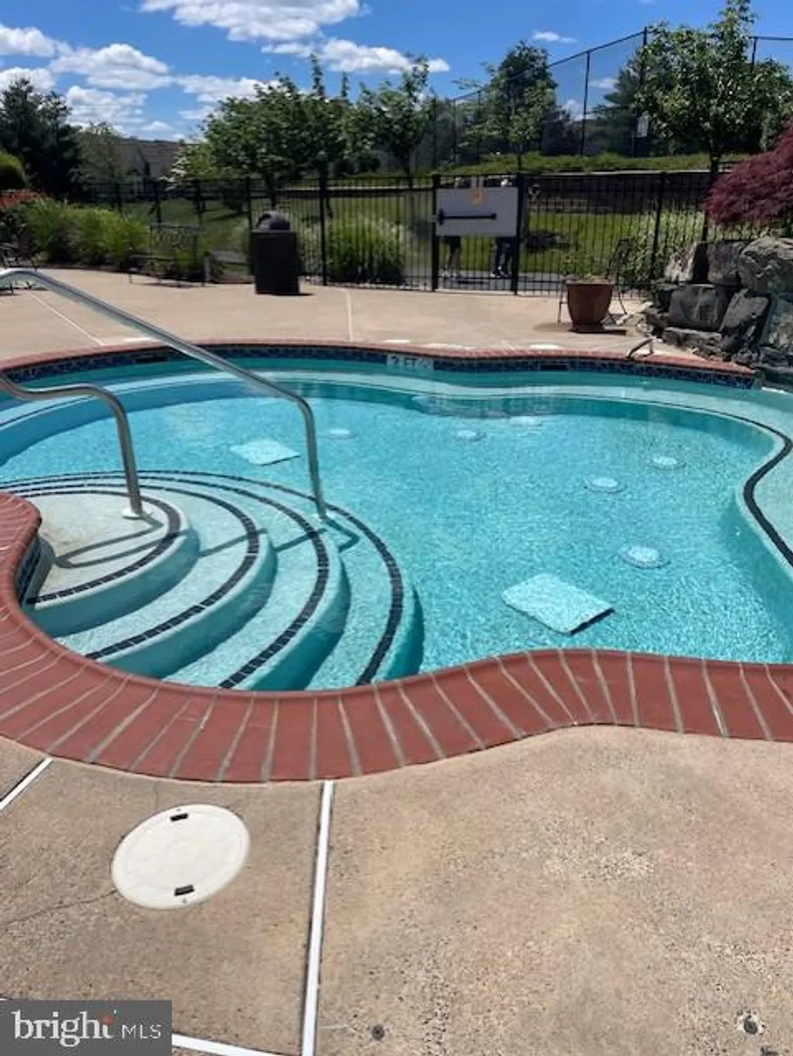 Property Slideshow image 33 of 34 | 159 villa dr 91, Warminster, PA, 18974