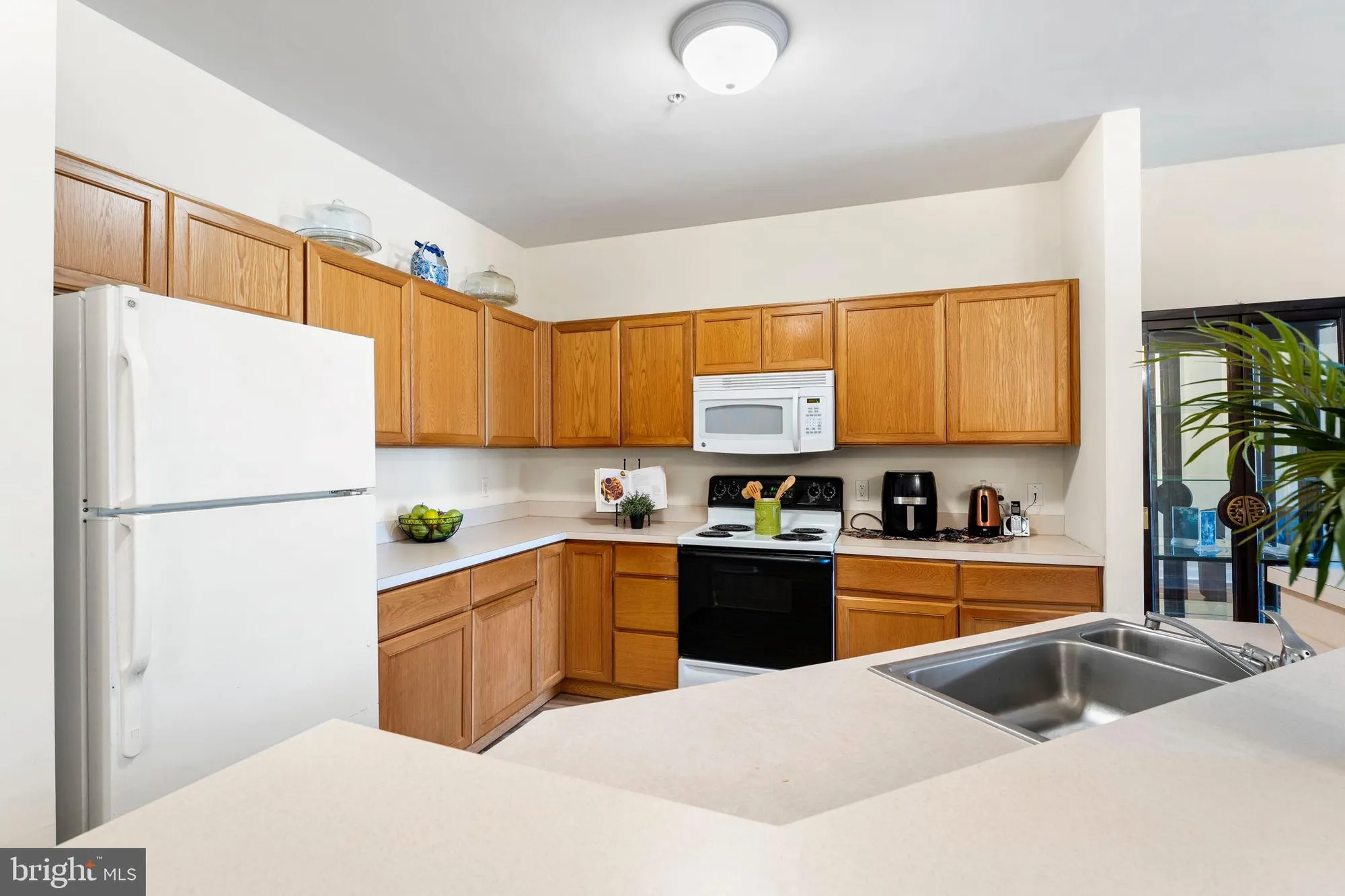 Property Slideshow image 5 of 39 | 1000 fountainview cir # 1113, Newark, DE, 19713