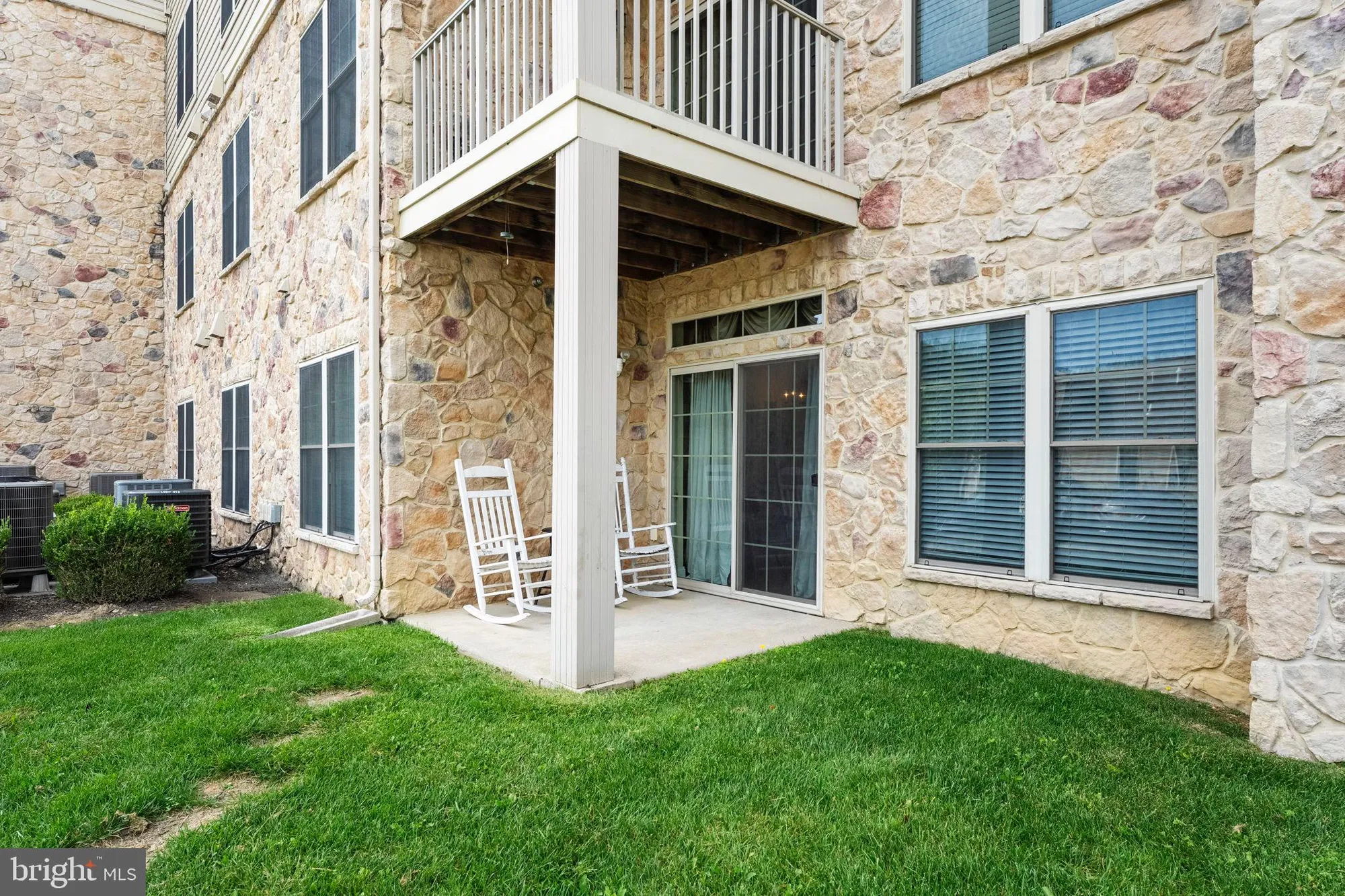 Property Slideshow image 22 of 39 | 1000 fountainview cir # 1113, Newark, DE, 19713