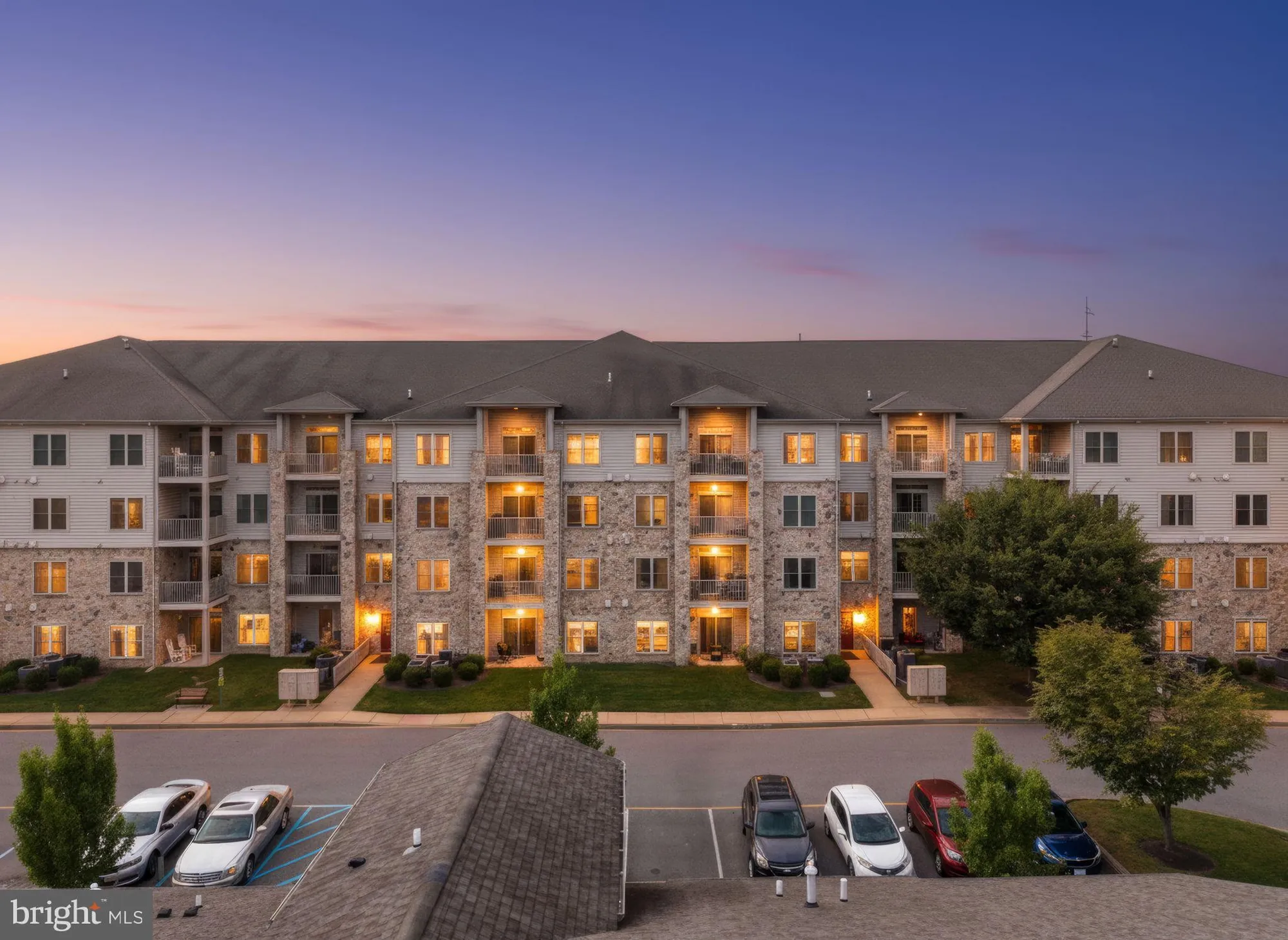 Property Slideshow image 1 of 39 | 1000 fountainview cir # 1113, Newark, DE, 19713