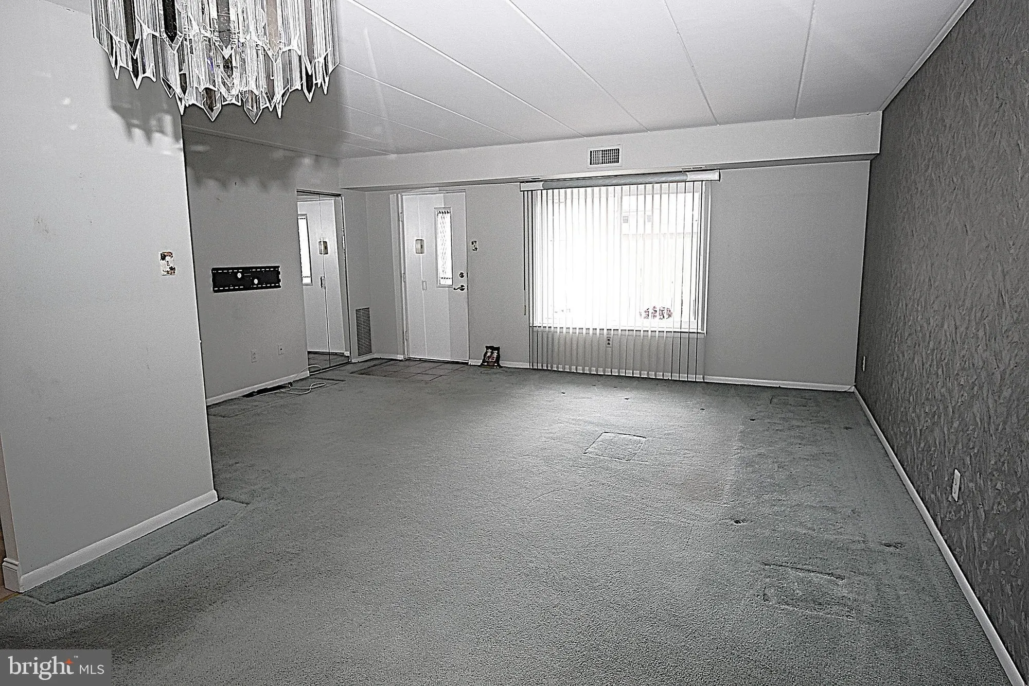 Property Slideshow image 7 of 38 | 62004 delaire landing rd 4, Philadelphia, PA, 19114