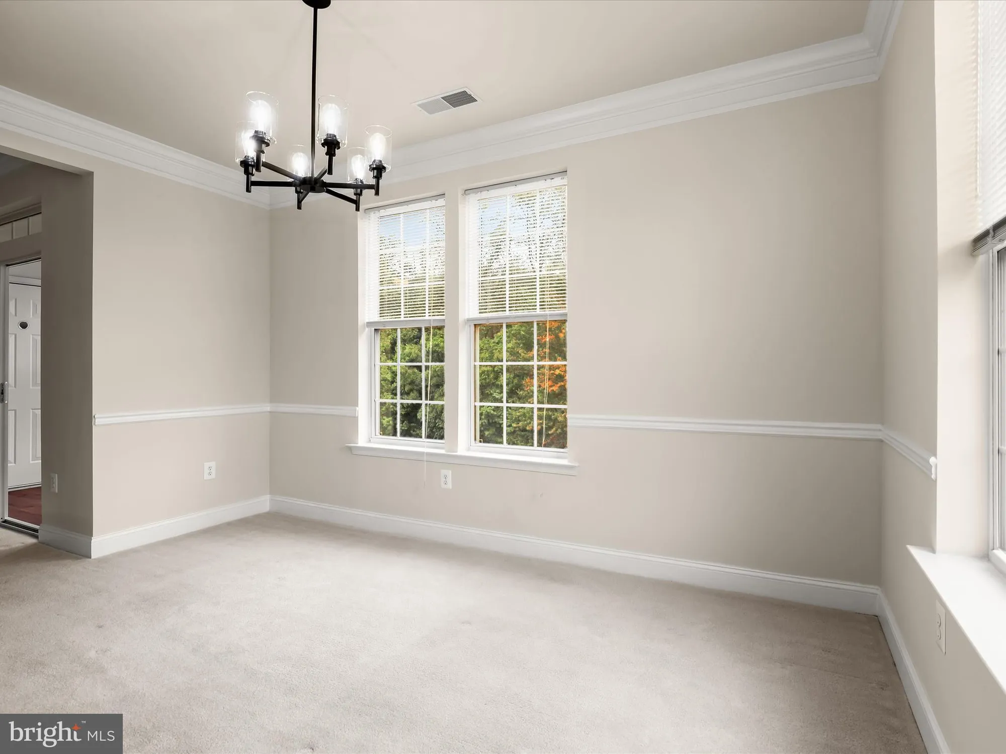 Property Slideshow image 18 of 40 | 2530 kensington gdns unit 406, Ellicott City, MD, 21043