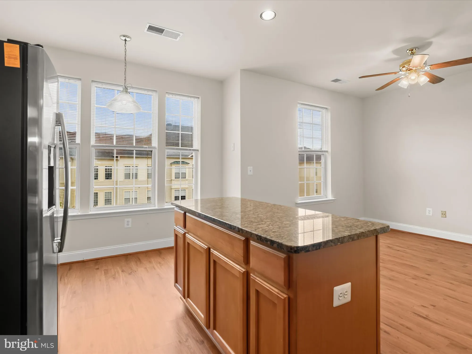 Property Slideshow image 24 of 40 | 2530 kensington gdns unit 406, Ellicott City, MD, 21043