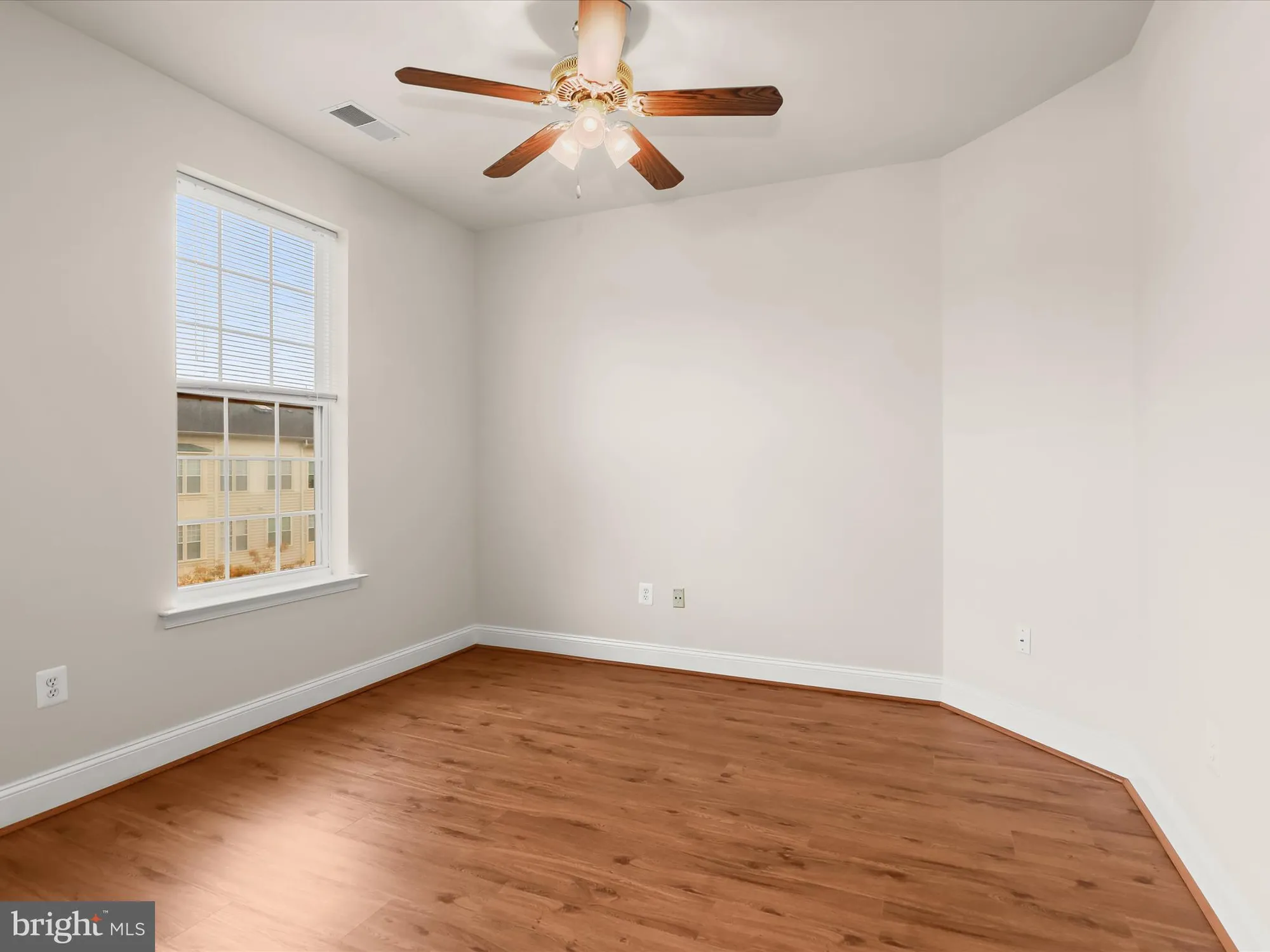 Property Slideshow image 25 of 40 | 2530 kensington gdns unit 406, Ellicott City, MD, 21043