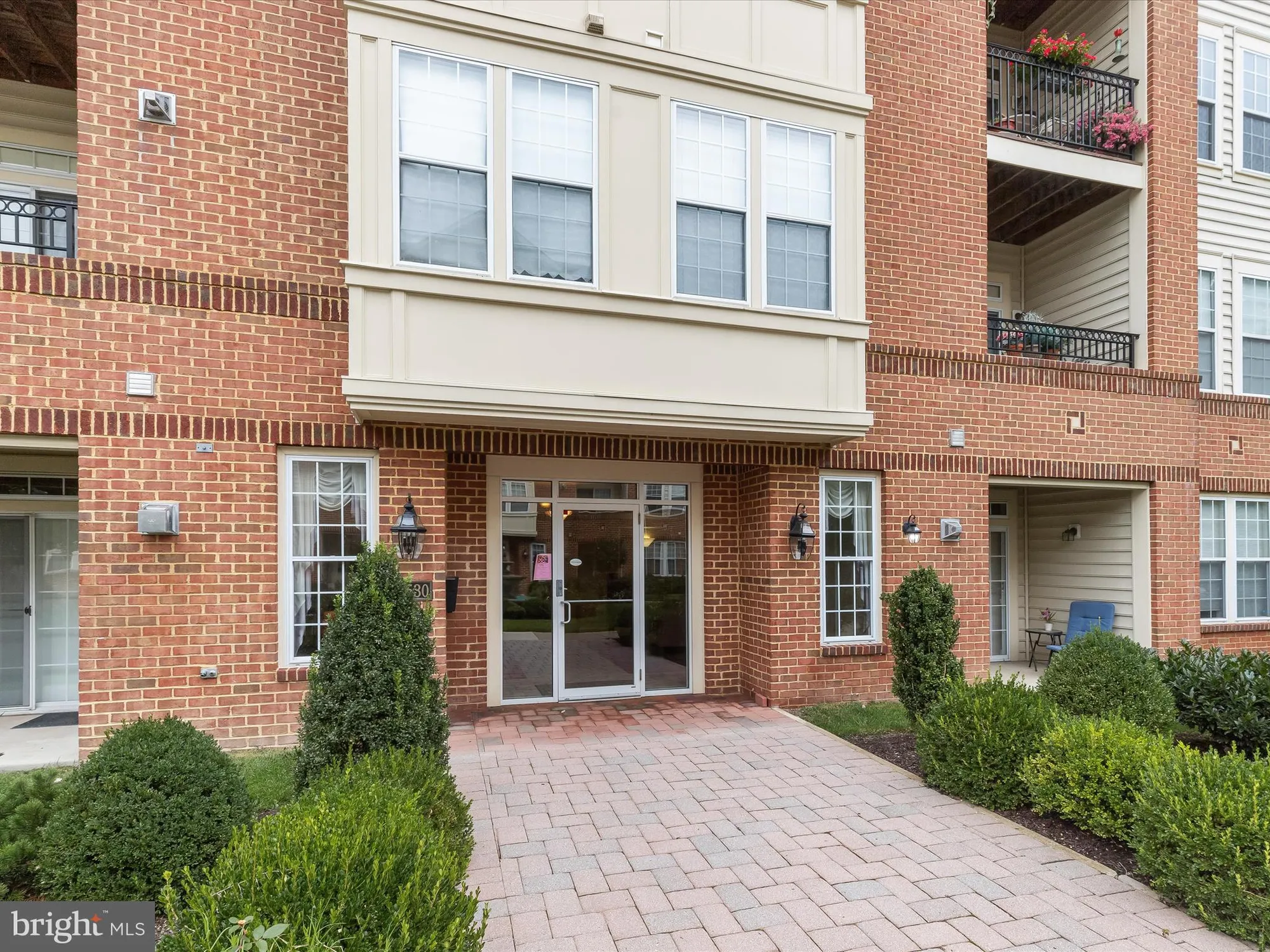 Property Slideshow image 8 of 40 | 2530 kensington gdns unit 406, Ellicott City, MD, 21043