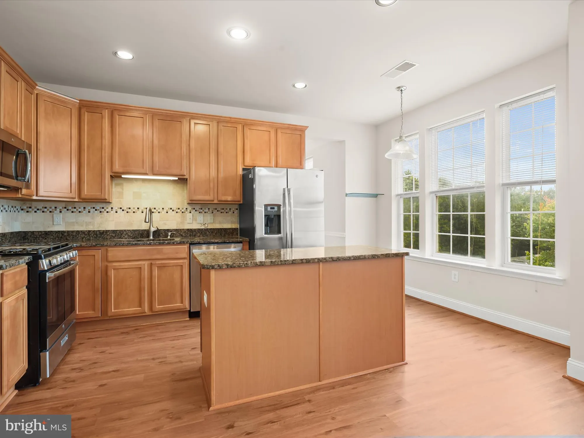 Property Slideshow image 20 of 40 | 2530 kensington gdns unit 406, Ellicott City, MD, 21043