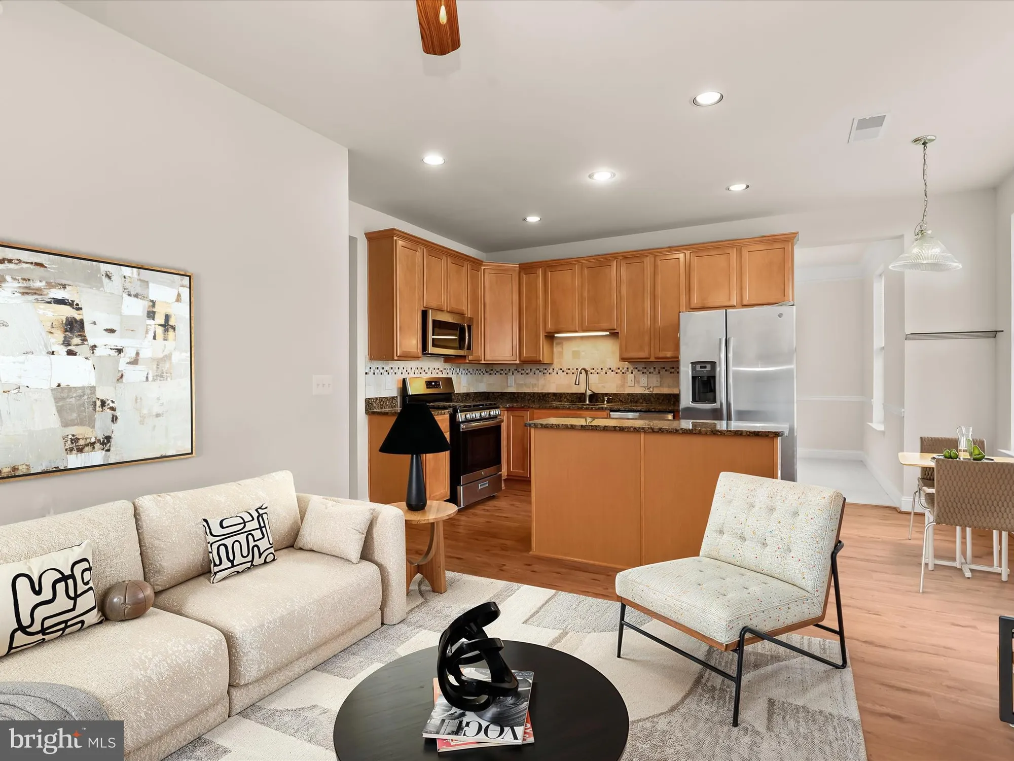 Property Slideshow image 2 of 40 | 2530 kensington gdns unit 406, Ellicott City, MD, 21043