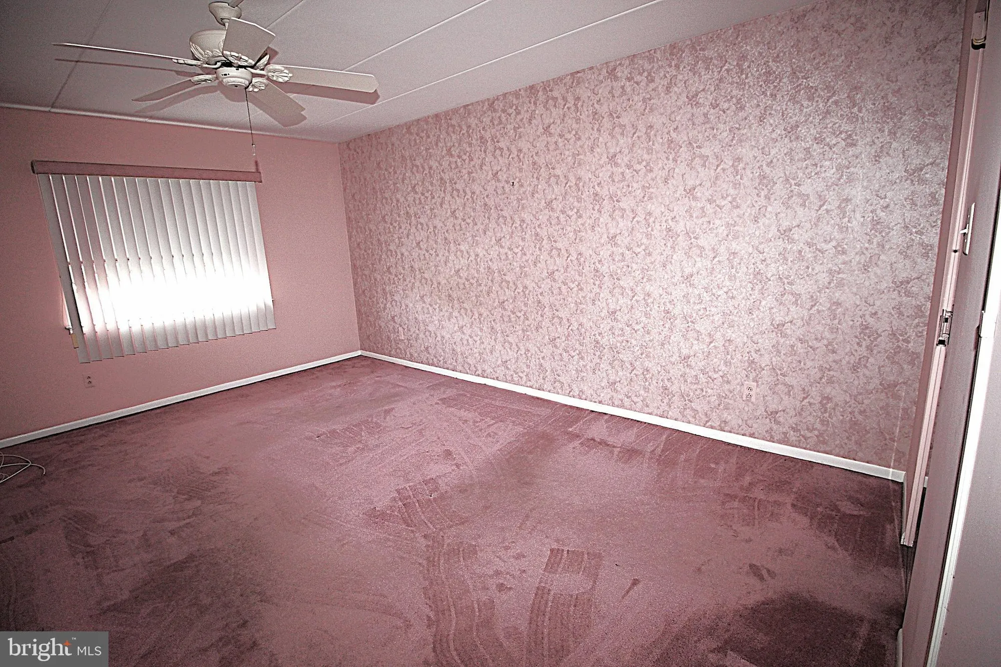 Property Slideshow image 18 of 38 | 62004 delaire landing rd 4, Philadelphia, PA, 19114