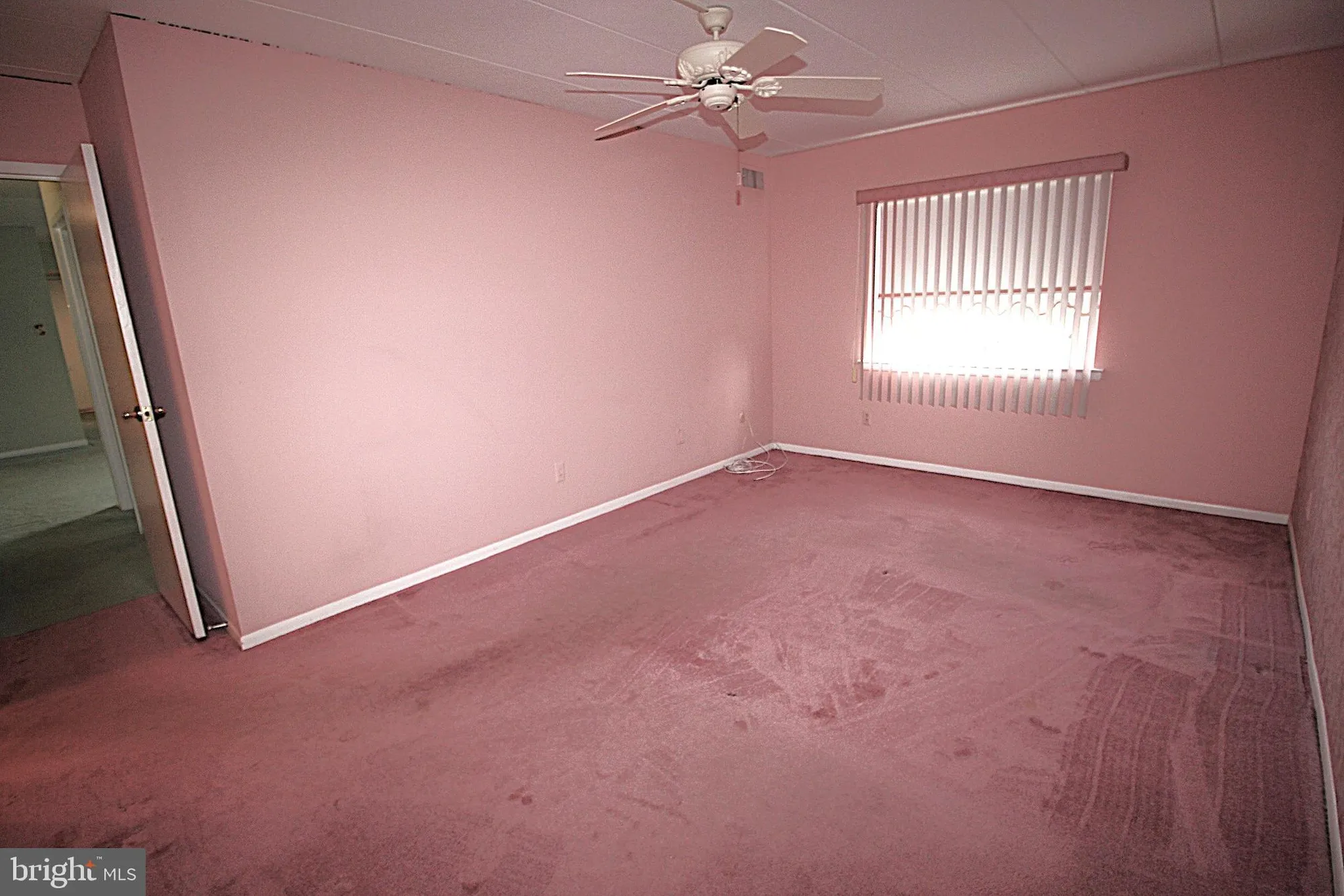 Property Slideshow image 19 of 38 | 62004 delaire landing rd 4, Philadelphia, PA, 19114