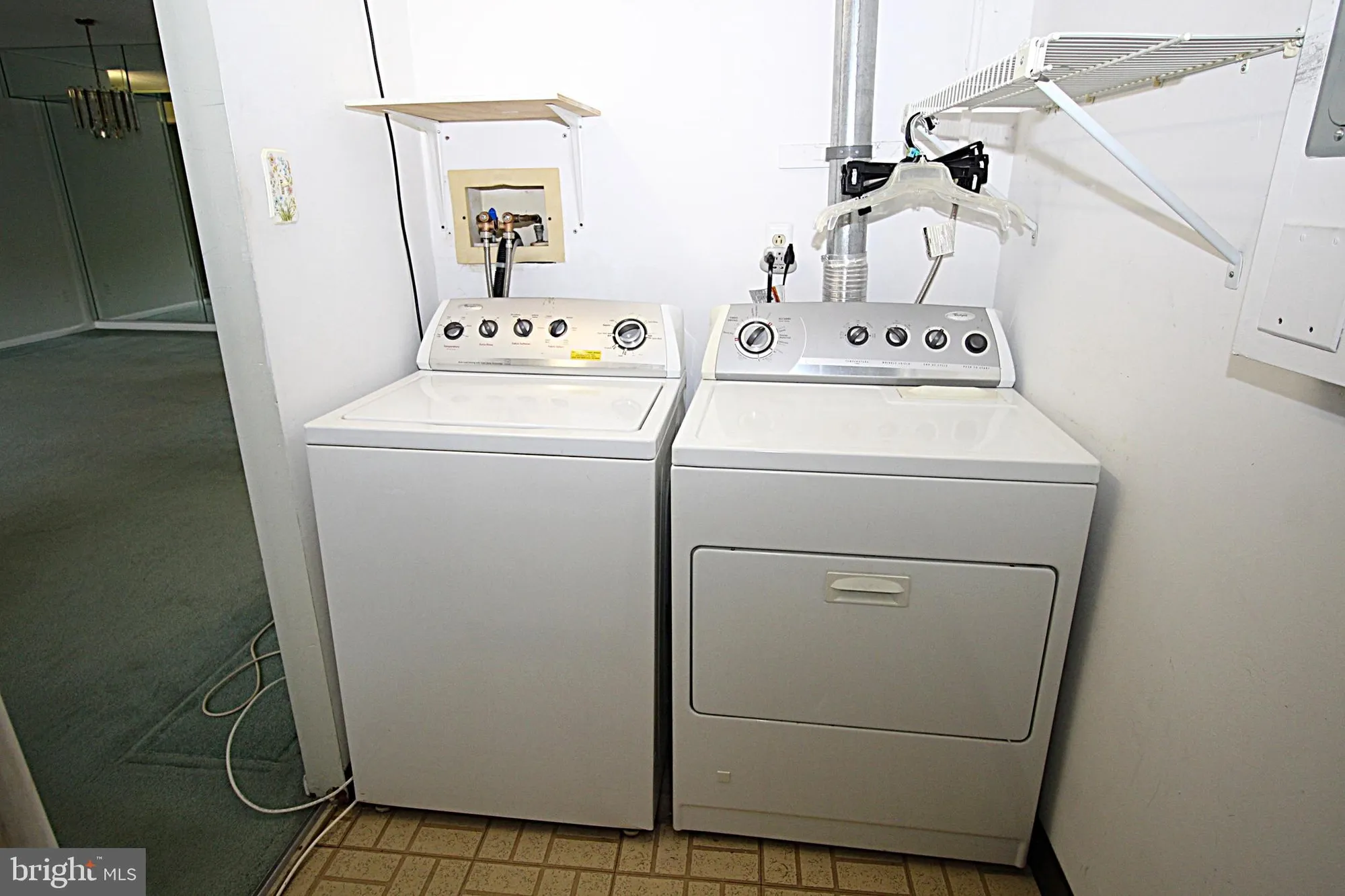 Property Slideshow image 24 of 38 | 62004 delaire landing rd 4, Philadelphia, PA, 19114