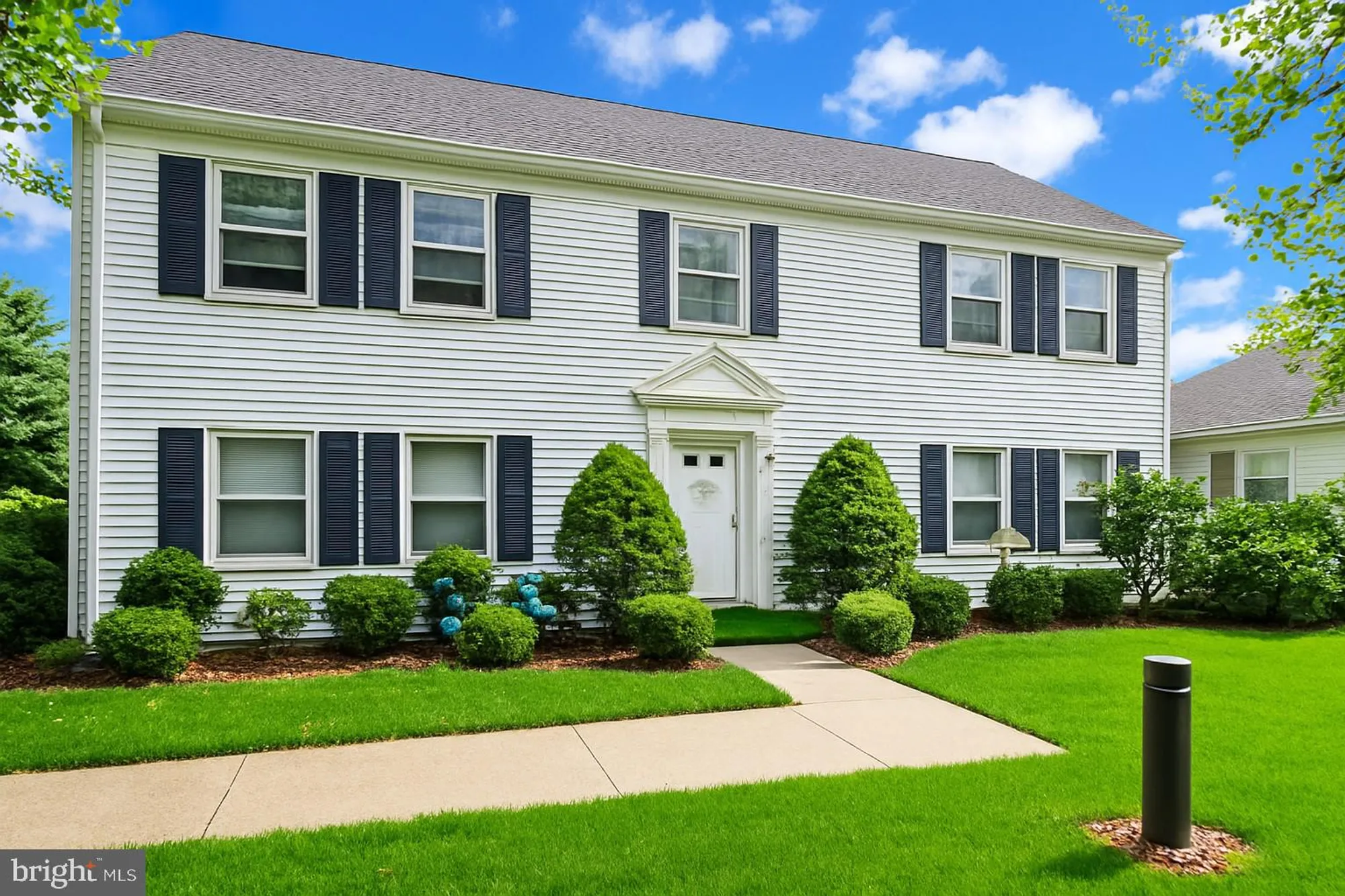 Property Slideshow image 1 of 36 | 374n new bedford ln, Monroe Township, NJ, 08831