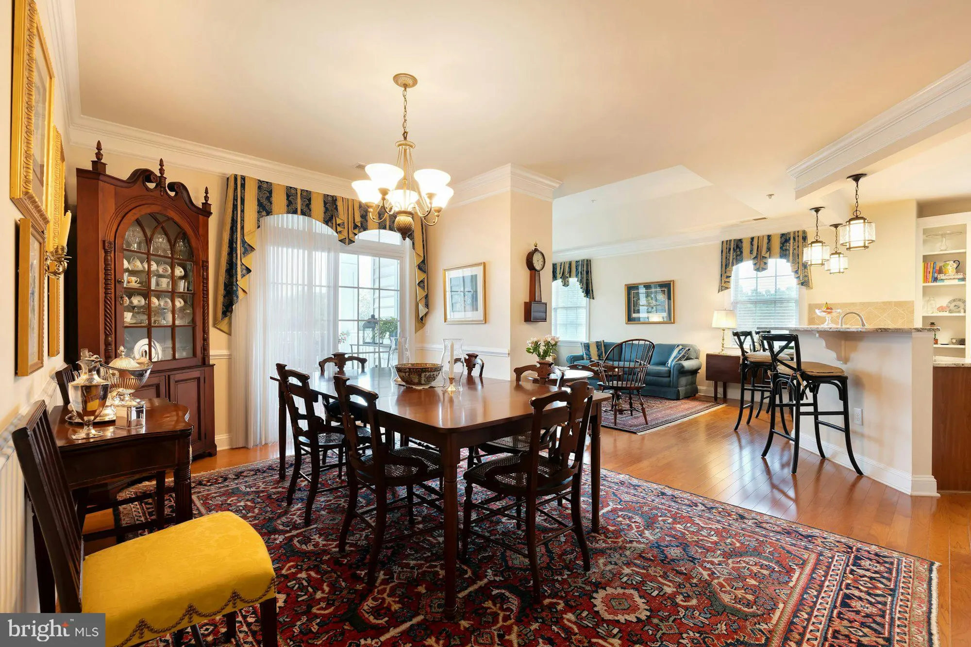 Property Slideshow image 15 of 42 | 15211 royal crest dr unit 405, Haymarket, VA, 20169