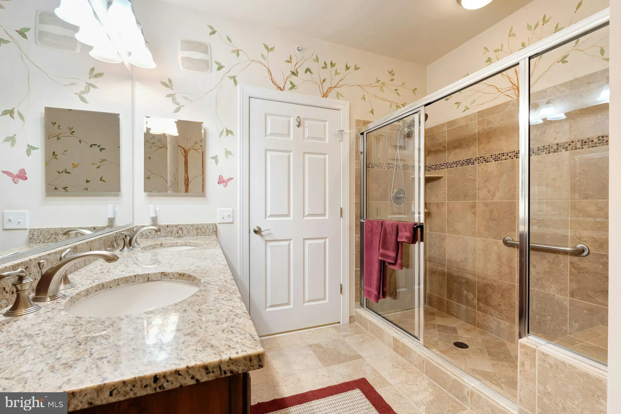 Property Slideshow image 28 of 42 | 15211 royal crest dr unit 405, Haymarket, VA, 20169