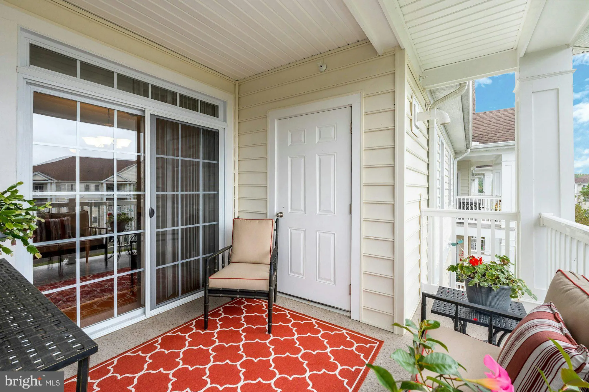 Property Slideshow image 36 of 42 | 15211 royal crest dr unit 405, Haymarket, VA, 20169