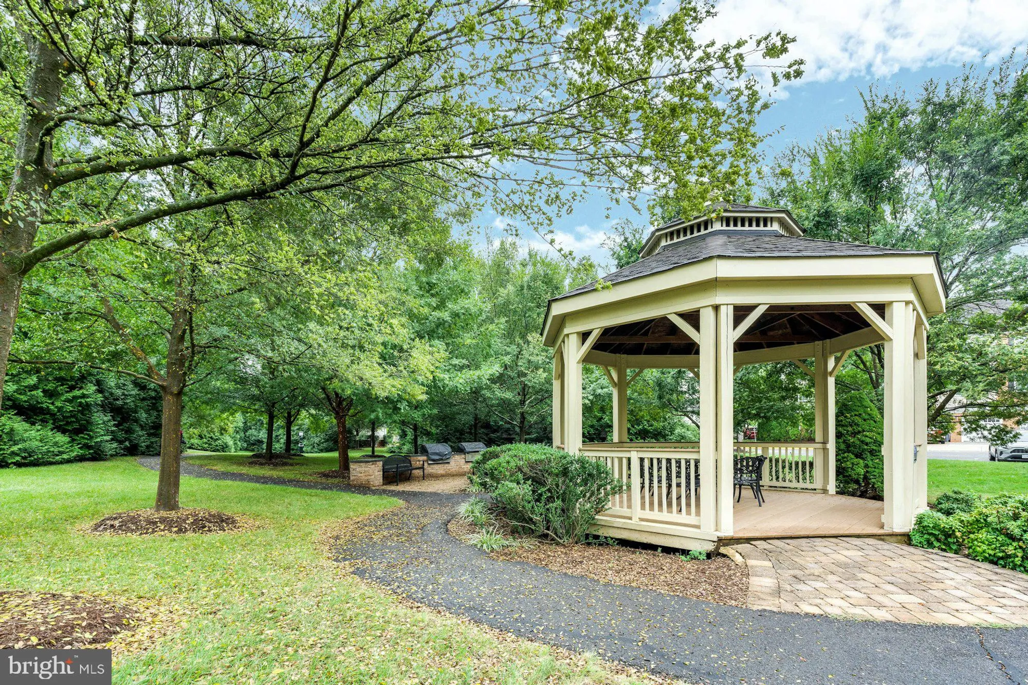 Property Slideshow image 40 of 42 | 15211 royal crest dr unit 405, Haymarket, VA, 20169