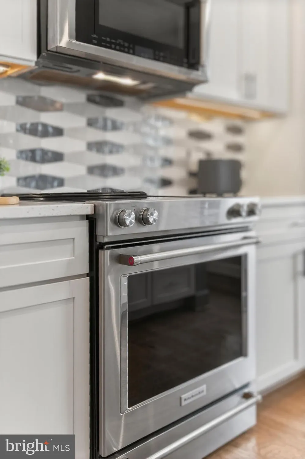 Property Slideshow image 22 of 51 | 2960 vaden dr # 2-307, Fairfax, VA, 22031