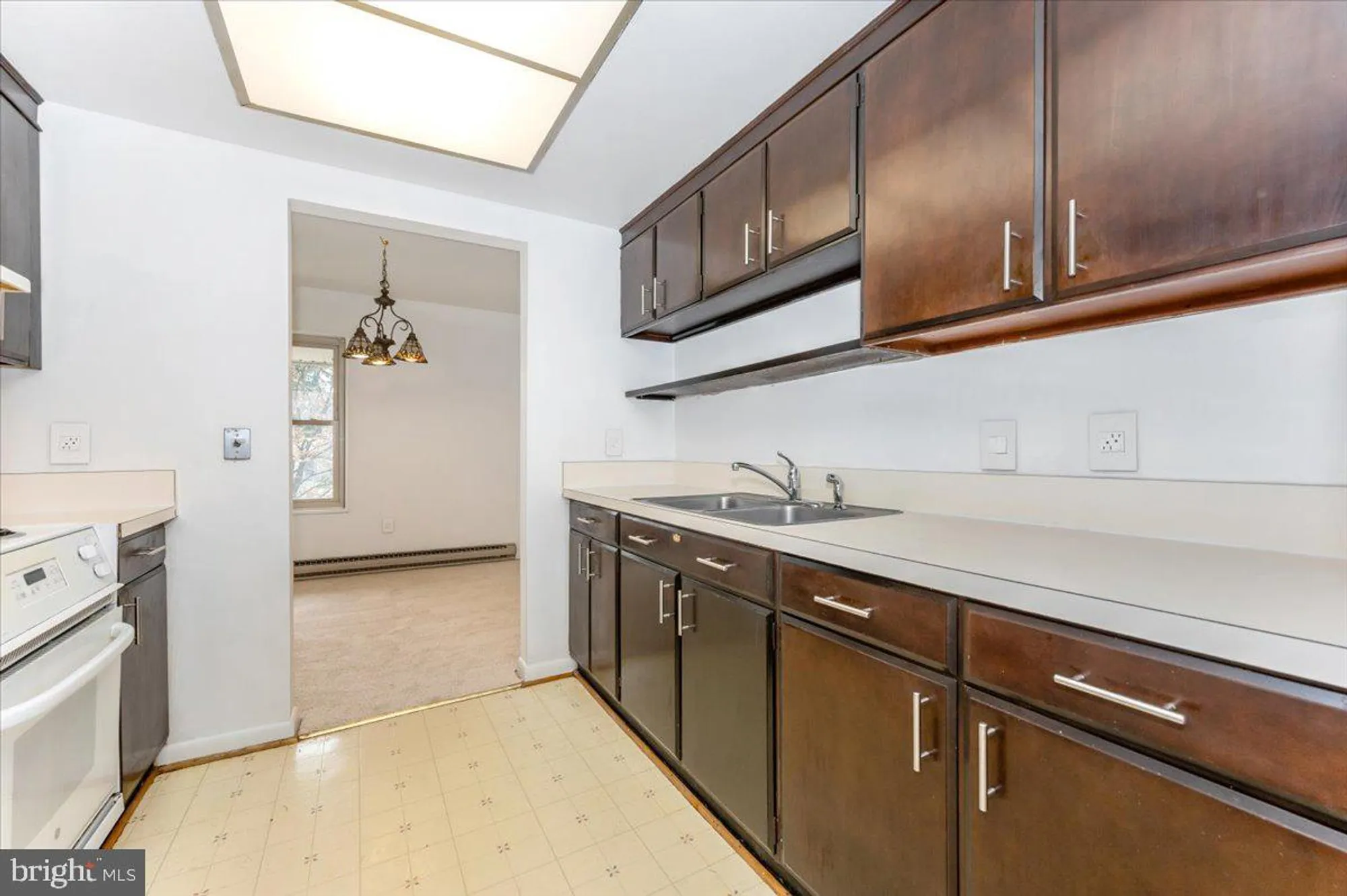Property Slideshow image 12 of 51 | 3311 s leisure world blvd 99-3d, Silver Spring, MD, 20906