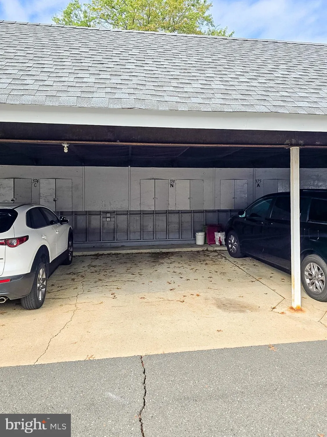 Property Slideshow image 4 of 36 | 374n new bedford ln, Monroe Township, NJ, 08831