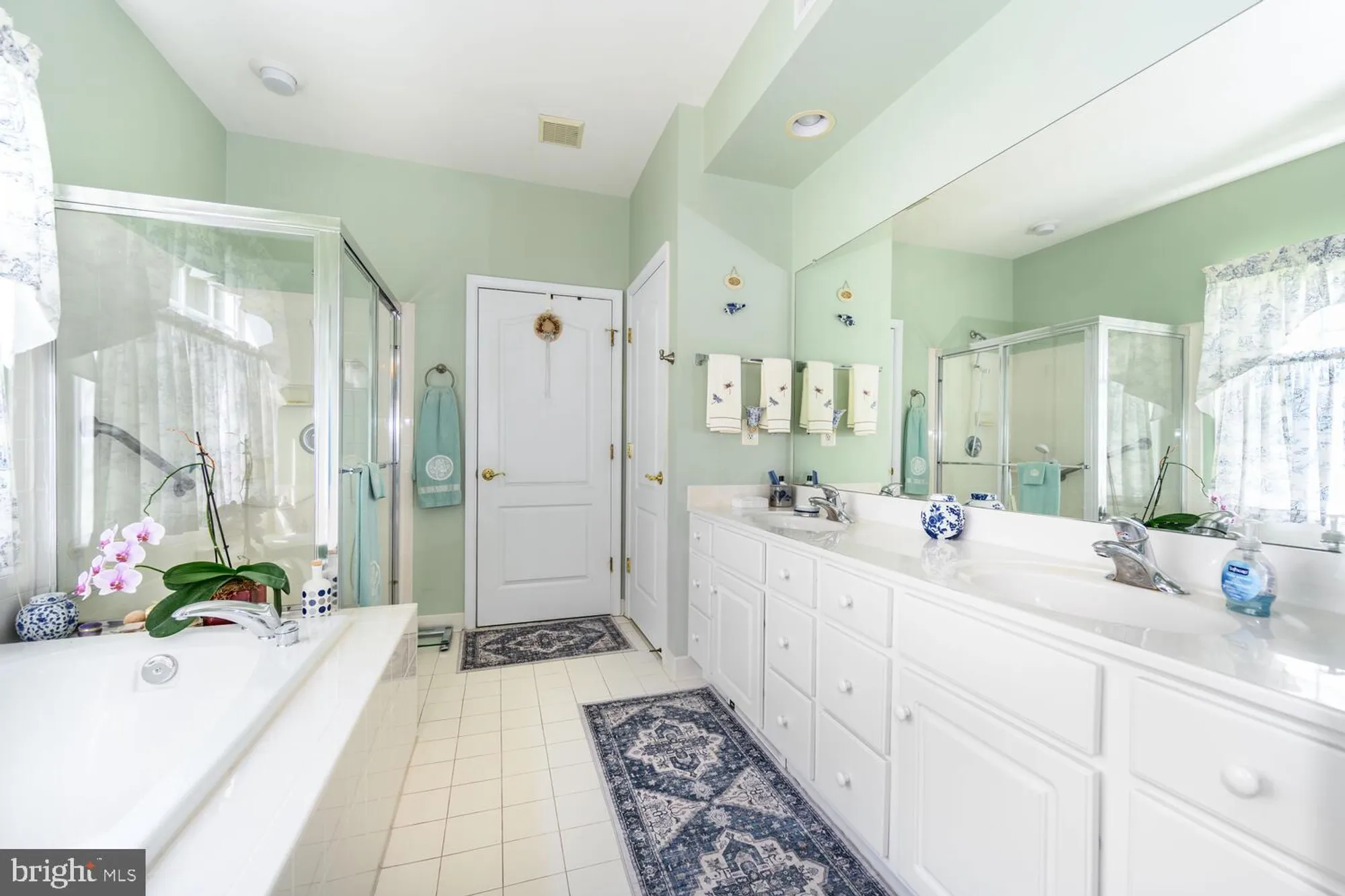 Property Slideshow image 28 of 64 | 29770 lyons dr, Easton, MD, 21601