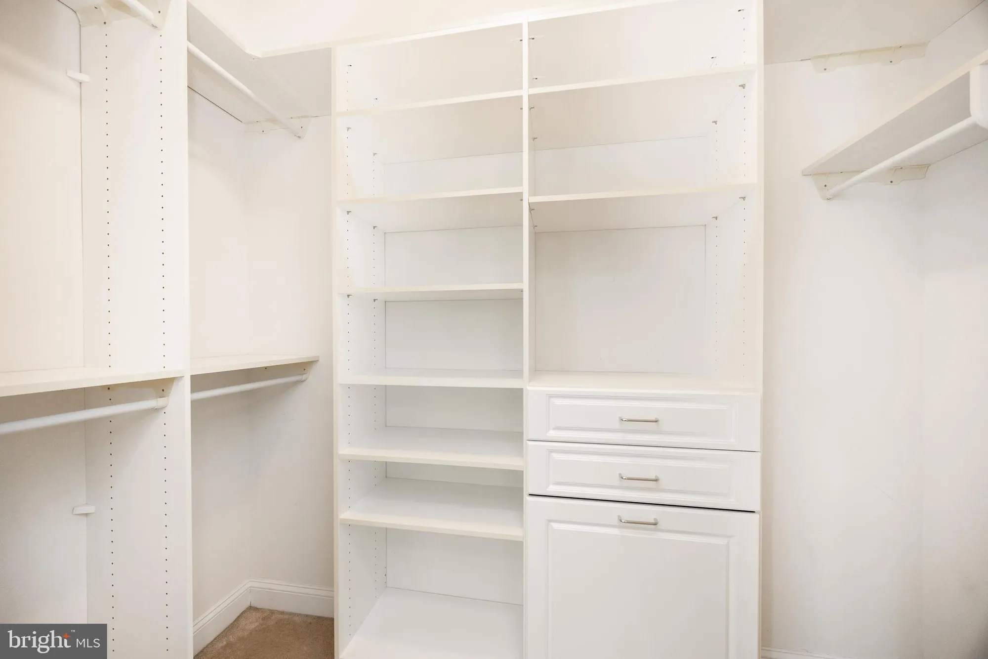 Property Slideshow image 33 of 44 | 4397 meadowridge ln, Collegeville, PA, 19426