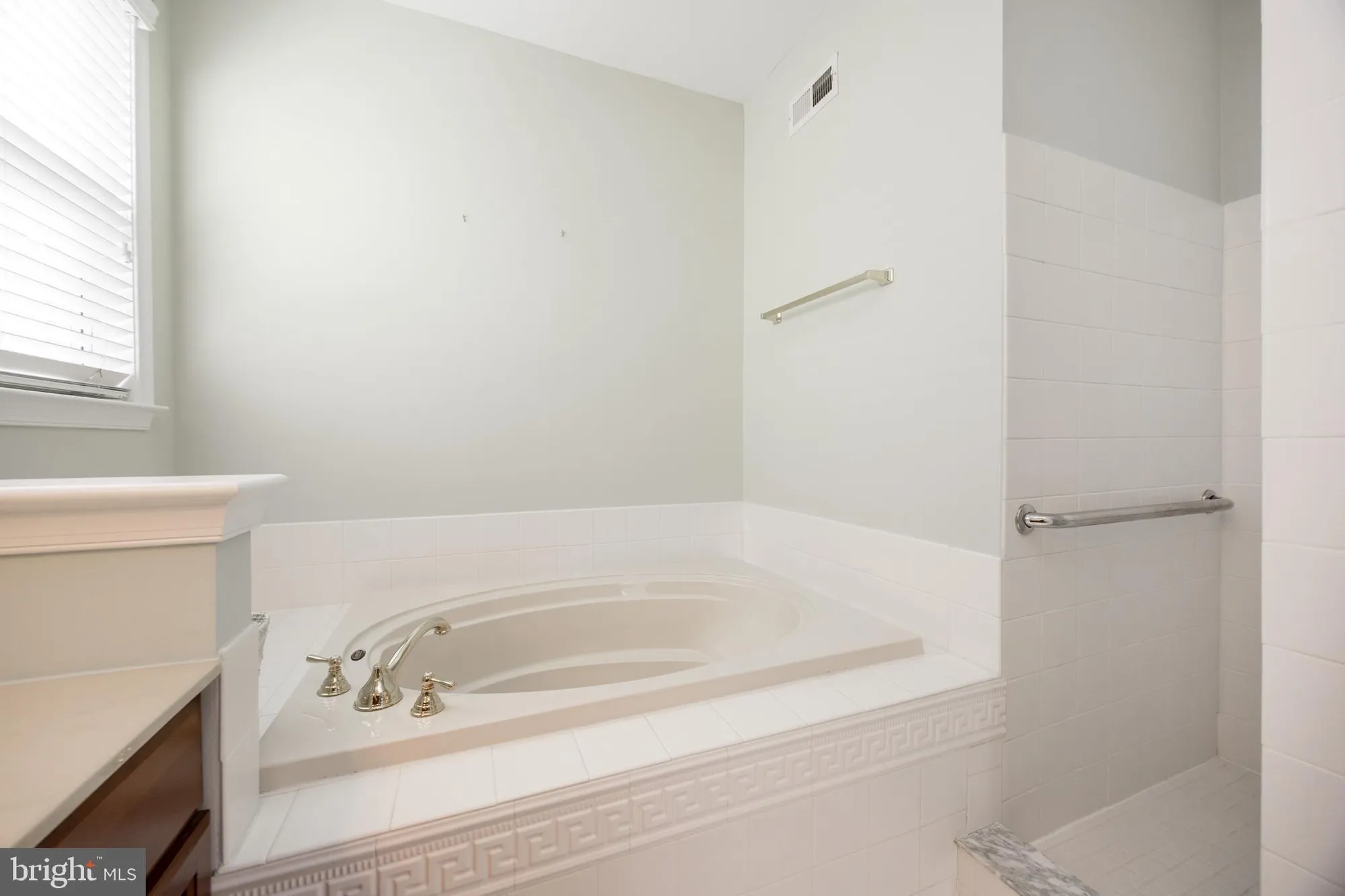 Property Slideshow image 35 of 44 | 4397 meadowridge ln, Collegeville, PA, 19426