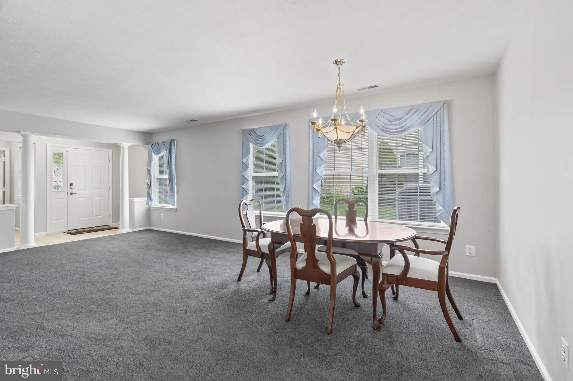 Property Slideshow image 8 of 25 | 10 yarrow pl, Mount Laurel, NJ, 08054