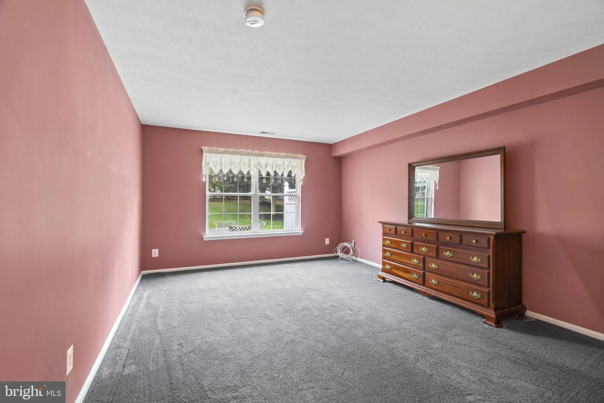 Property Slideshow image 10 of 25 | 10 yarrow pl, Mount Laurel, NJ, 08054