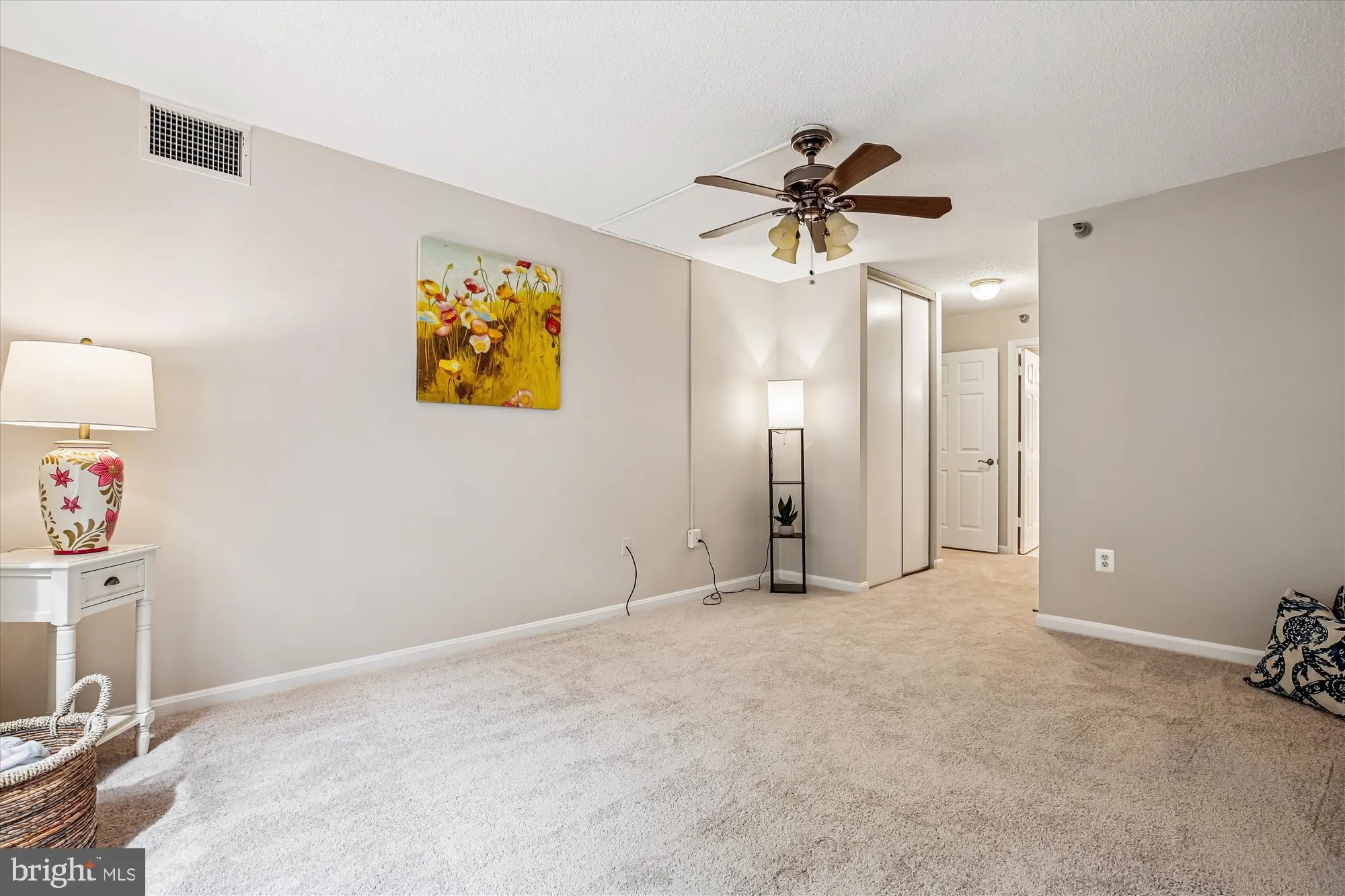 Property Slideshow image 8 of 39 | 14809 pennfield cir 315, Silver Spring, MD, 20906